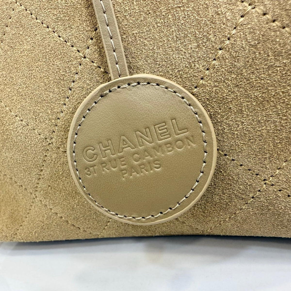 CHANEL 26S BUCKET SHOULDER BAG 26 IN LIGHT BROWN SUEDE AND CALFSKIN GOLD HARDWARE