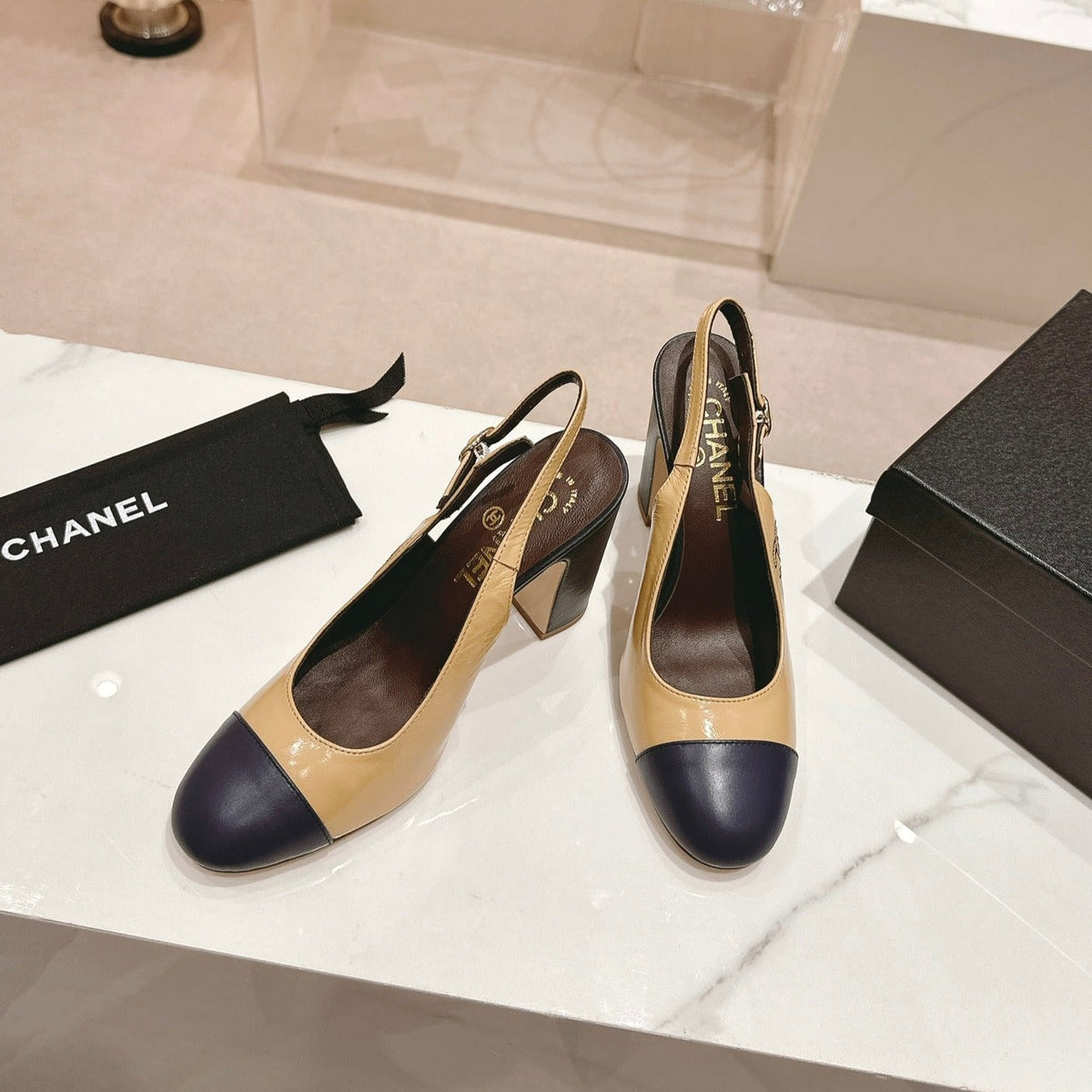 HIGH SLINGBACKS PEANUT BROWN MIX BLACK SHEEPSKIN