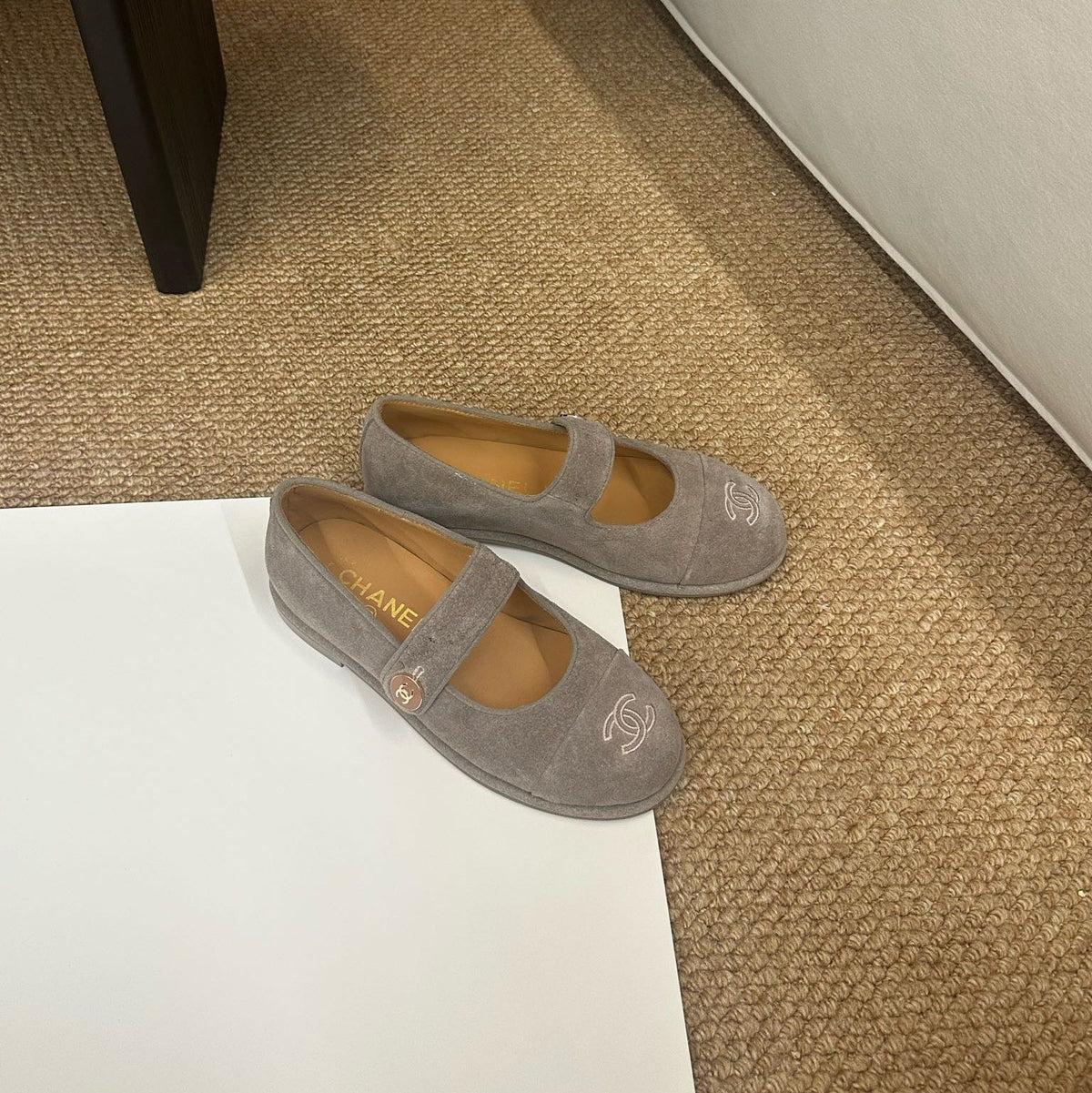 CHANEL 26S MARY JANE FLATS IN TAUPE BROWN SUEDE CC LOGO