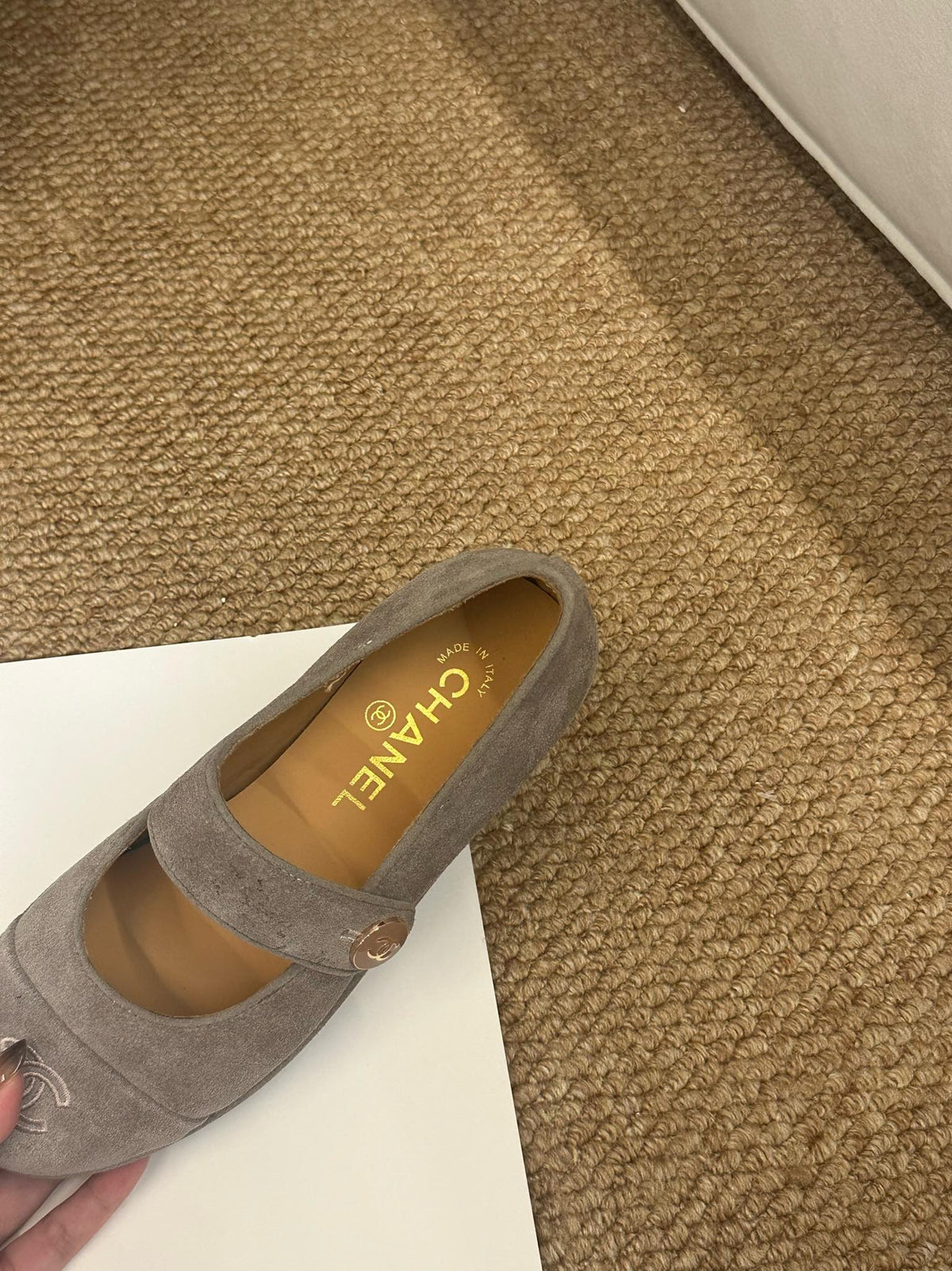 CHANEL 26S MARY JANE FLATS IN TAUPE BROWN SUEDE CC LOGO