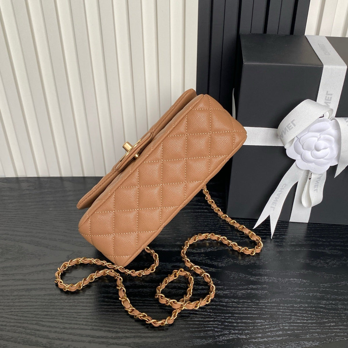 CHANEL 25S FLAP BAG 19 IN CARAMEL CALFSKIN GOLD HARDWARE