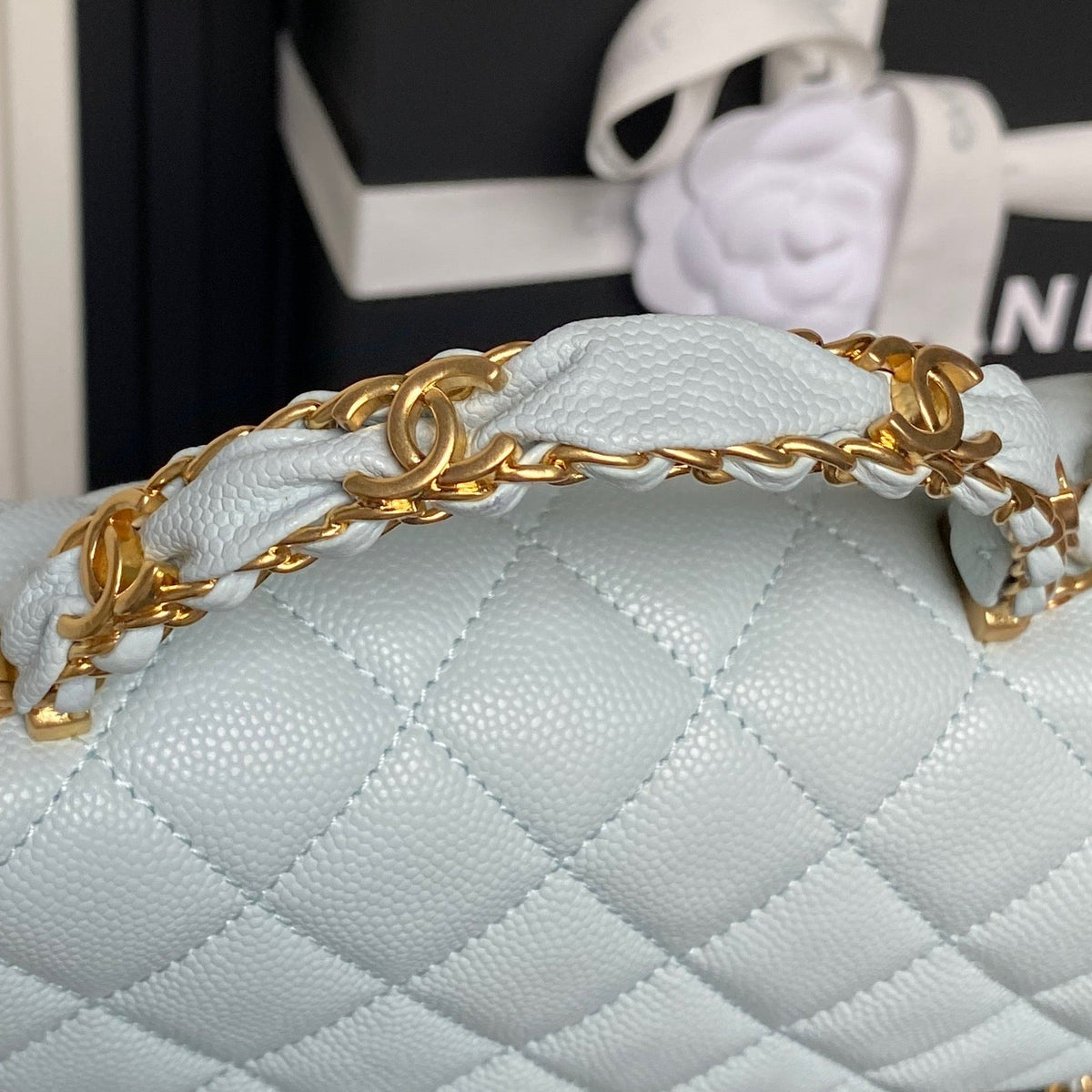 CHANEL 25S FLAP BAG 22 IN LIGHT BLUE CALFSKIN GOLD HARDWARE
