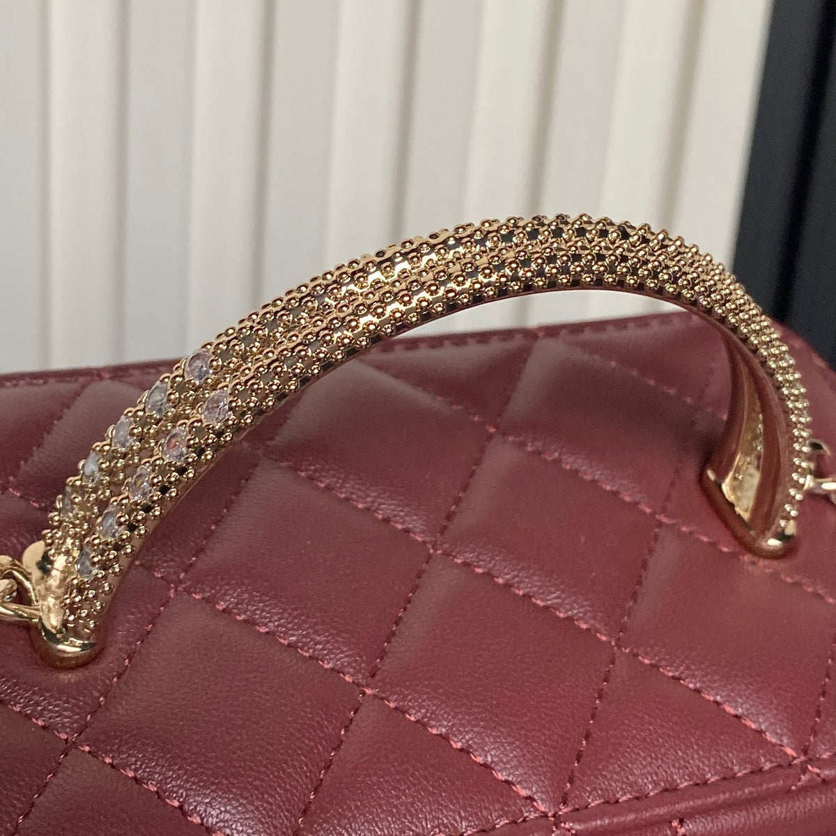 CHANEL 25S VANITY BAG 17 IN DARK RED LAMBSKIN WITH GOLD HARDWARE