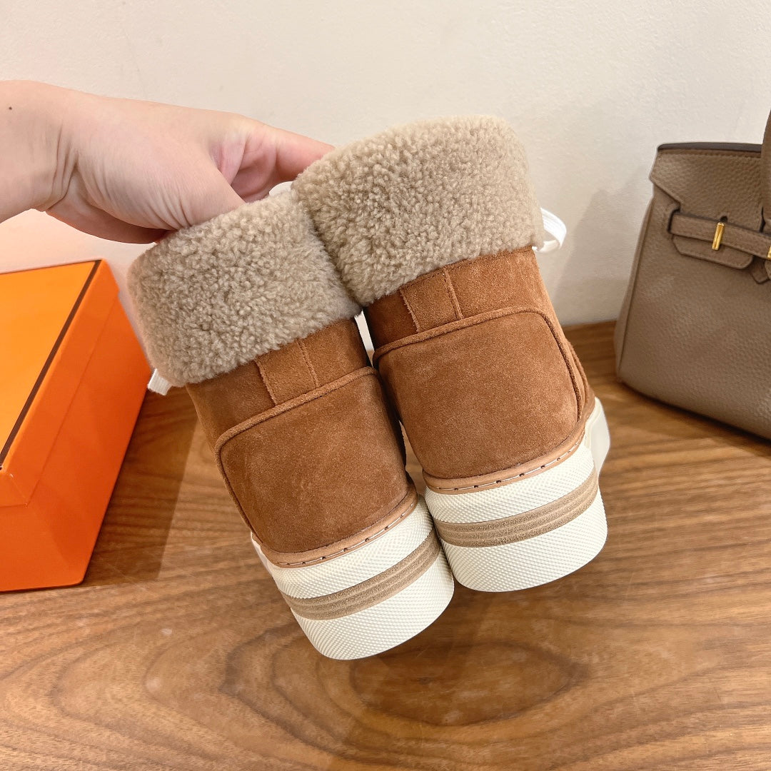 HM 26S SHEARLING HIKING BOOTS IN BROWN SUEDE