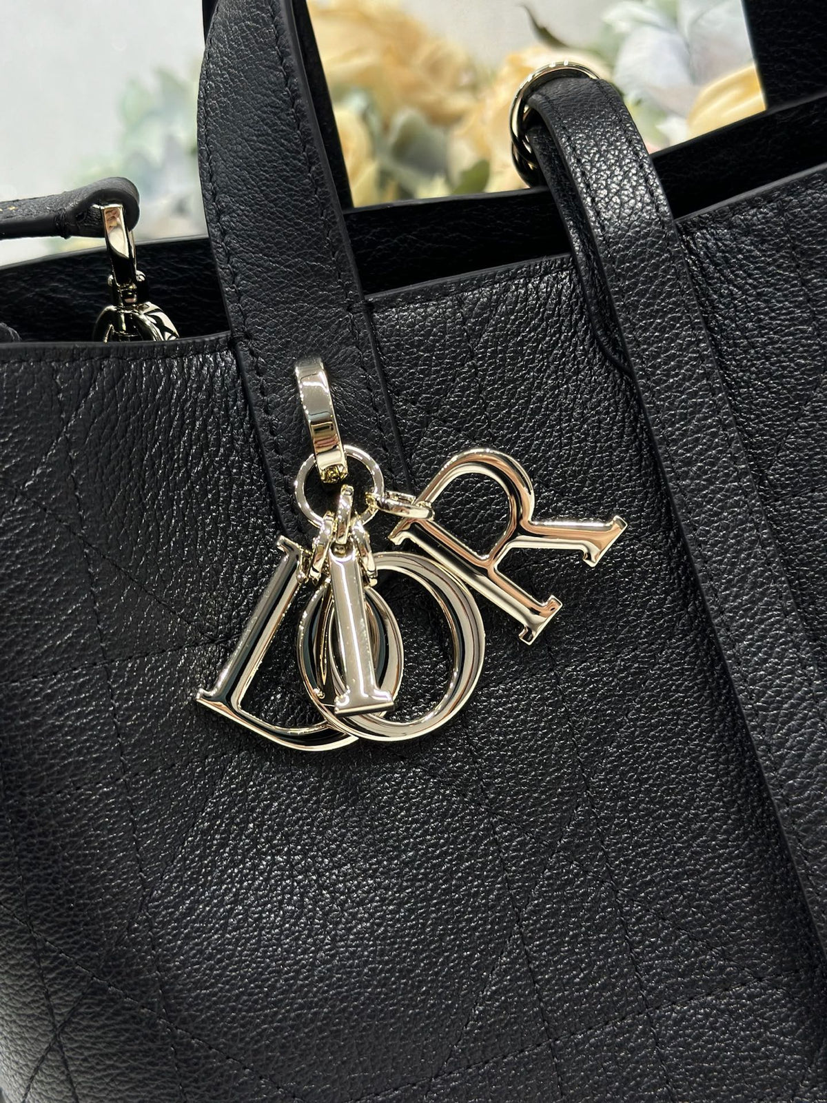 DIOR 26S TOUJOURS BAG 23 IN BLACK GRAINED CALFSKIN