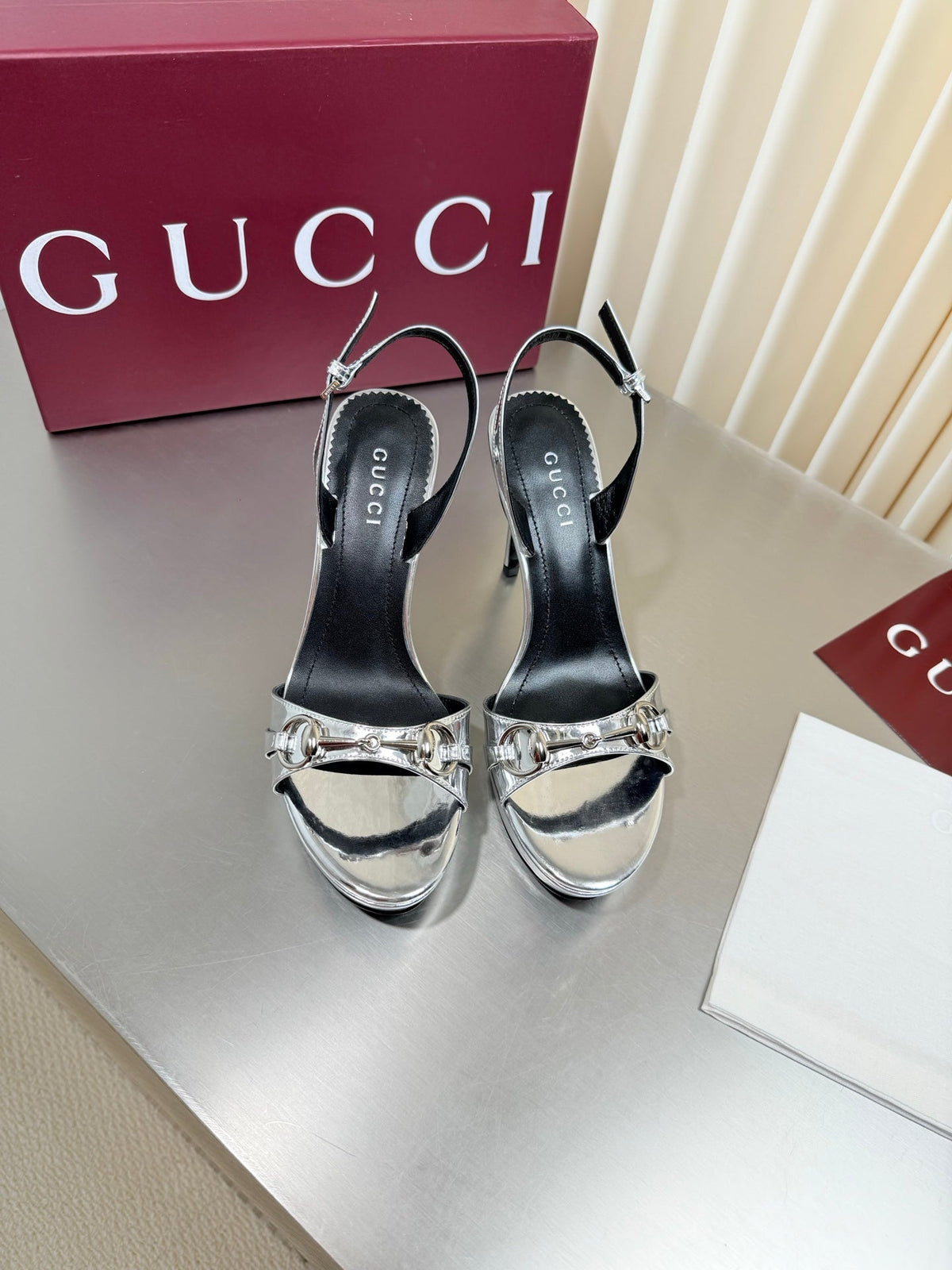GUCCI 26S SLINGBACK PUMP 105 MM IN SILVER CALFSKIN
