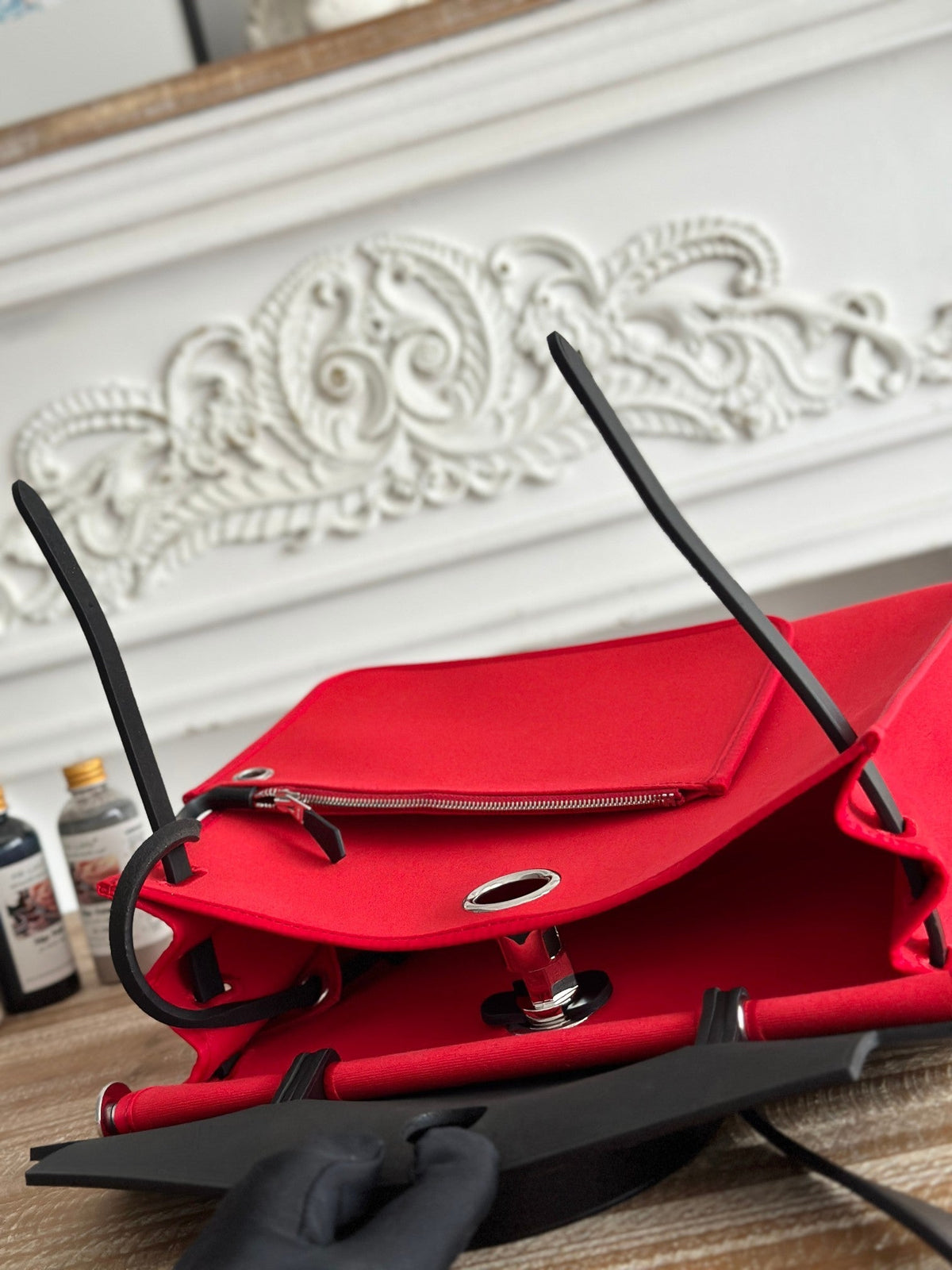 ZIP CABINE 31 BAG IN CLASSIC RED CANVAS AND BLACK CALFSKIN