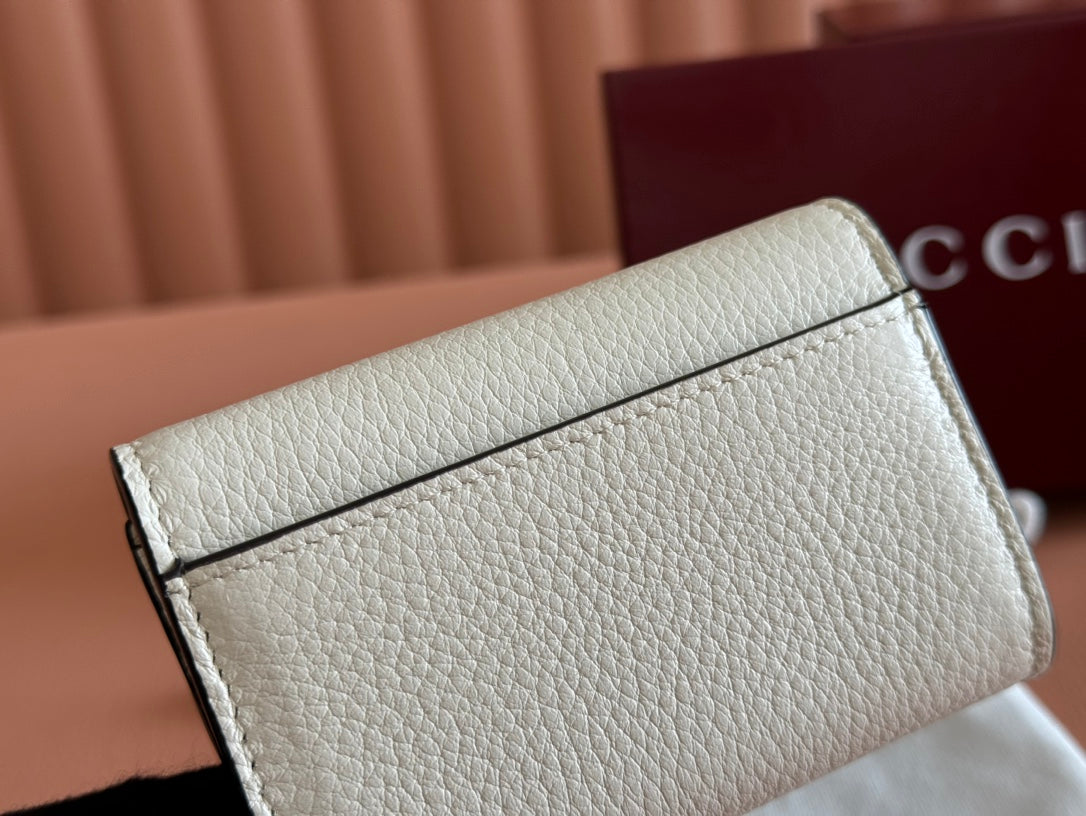 SOFTBIT CARD CASE 10.5 IN WHITE GRAINY CALFSKIN GOLD HARDWARE
