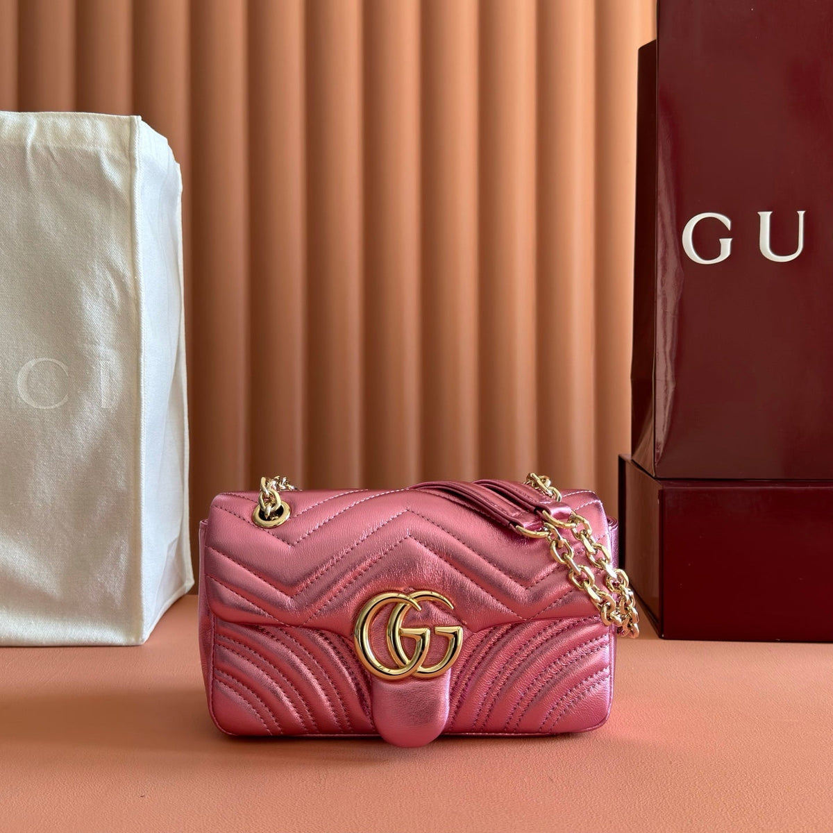 GUCCI 26S GG MARMONT BAG 22 IN METALLIC PINK LAMBSKIN