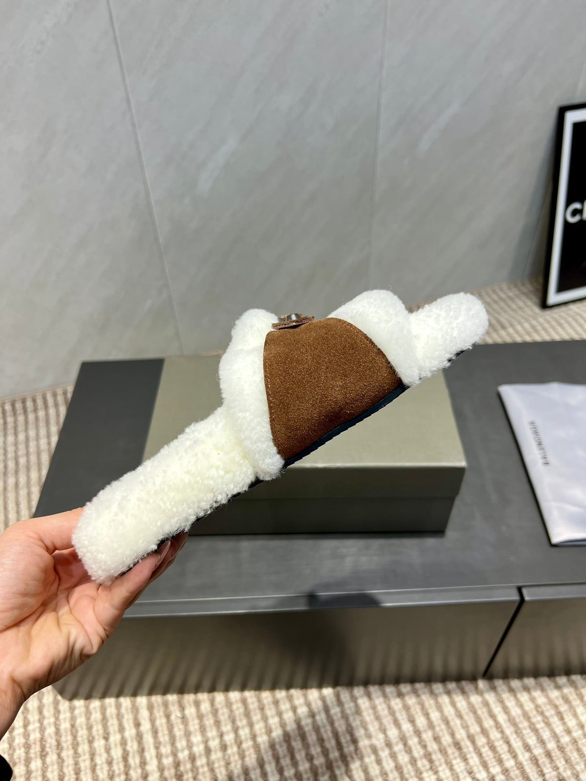 BALENCIAGA 25S SLIPPERS IN BROWN SUEDE AND WHITE WOOL