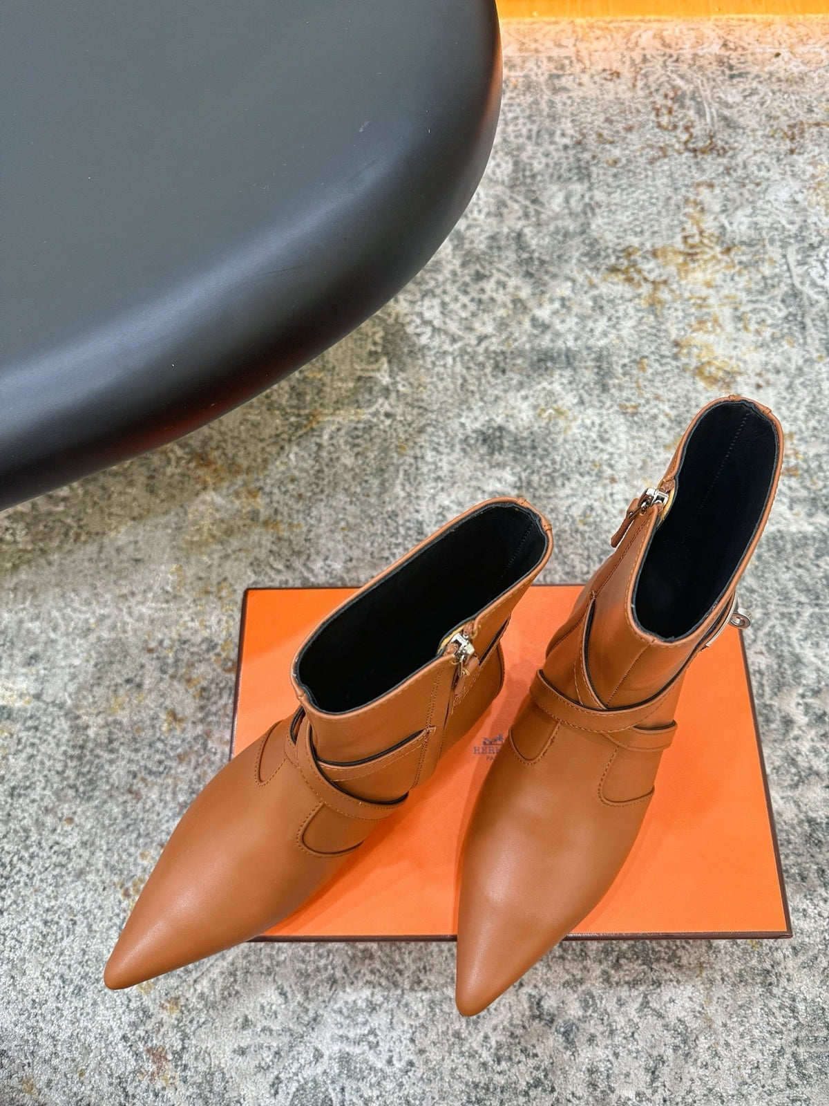 HM 26S FLAT ANKLE BOOTS IN COGNAC BROWN CALFSKIN