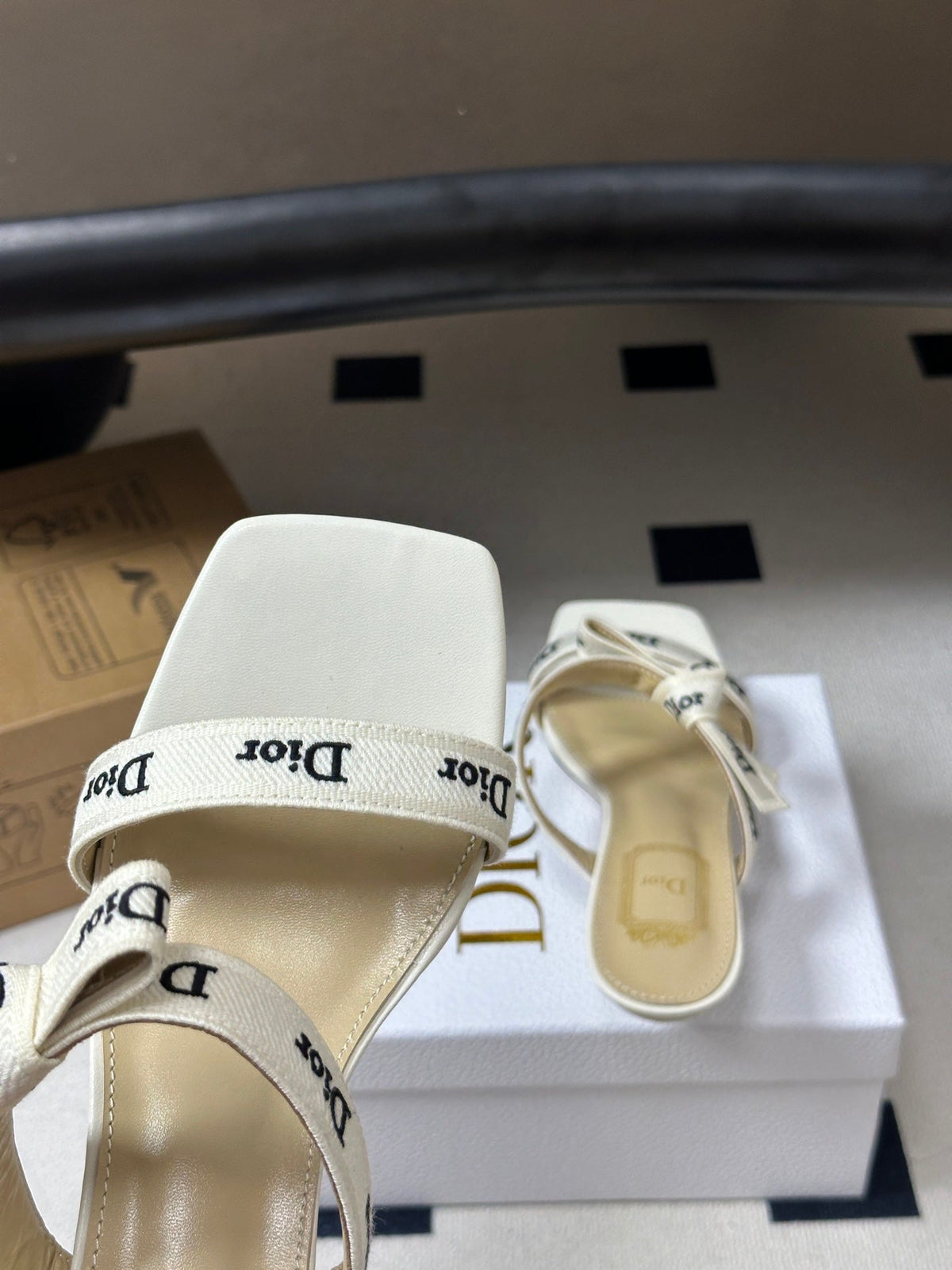 DIOR 26S J'ADIOR MULE SANDALS 35MM IN IVORY WHITE CALFSKIN WITH LOGO RIBBON