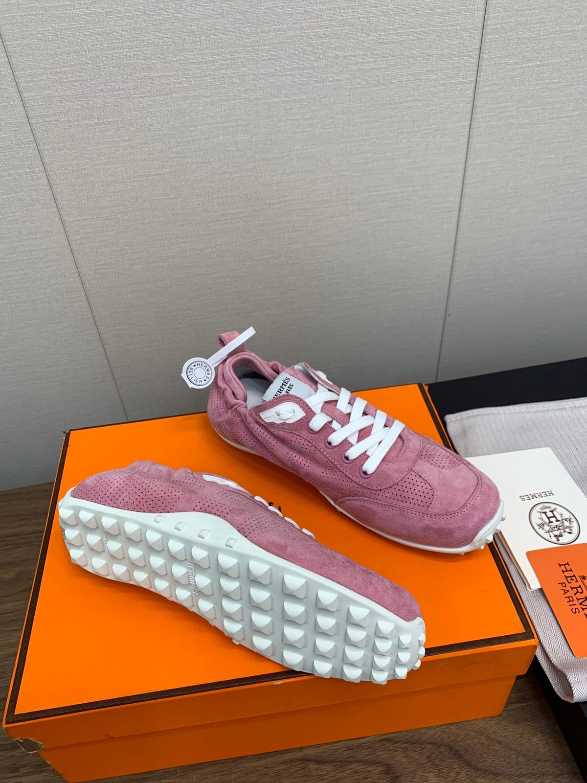SKATEBOARD SHOES DARK PINK SUEDE