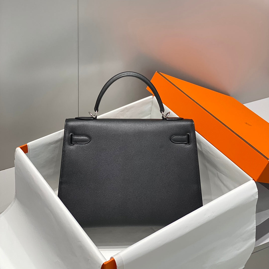 KELLY 32CM IN NOIR EPSOM CALFSKIN PALLADIUM HARDWARE