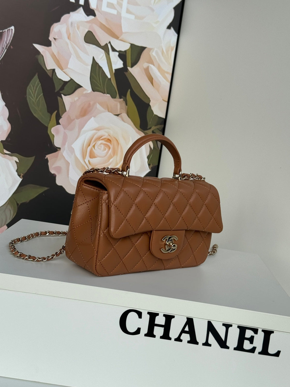 FLAP BAG 20 IN BRONZE BROWN LAMBSKIN WITH HANDLE- NEW