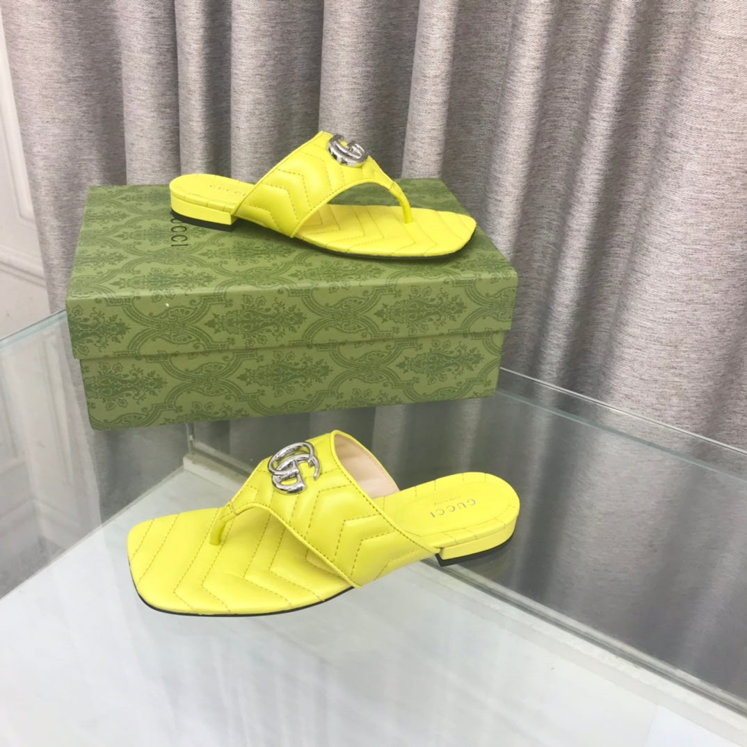 GG marmont logo - embellished mattelasse leather sandal in yellow