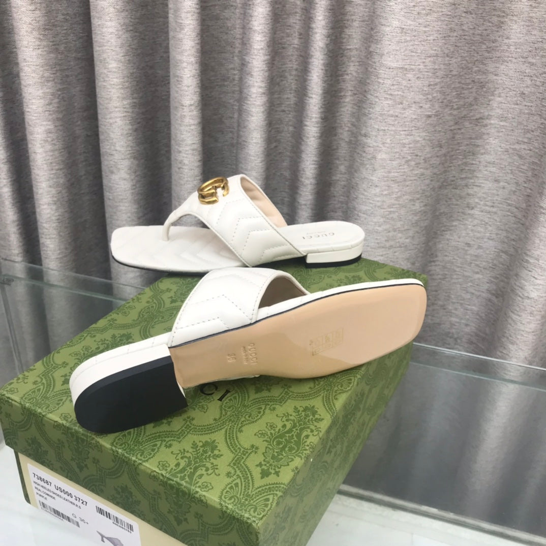 GG marmont logo - embellished mattelasse leather sandal in white