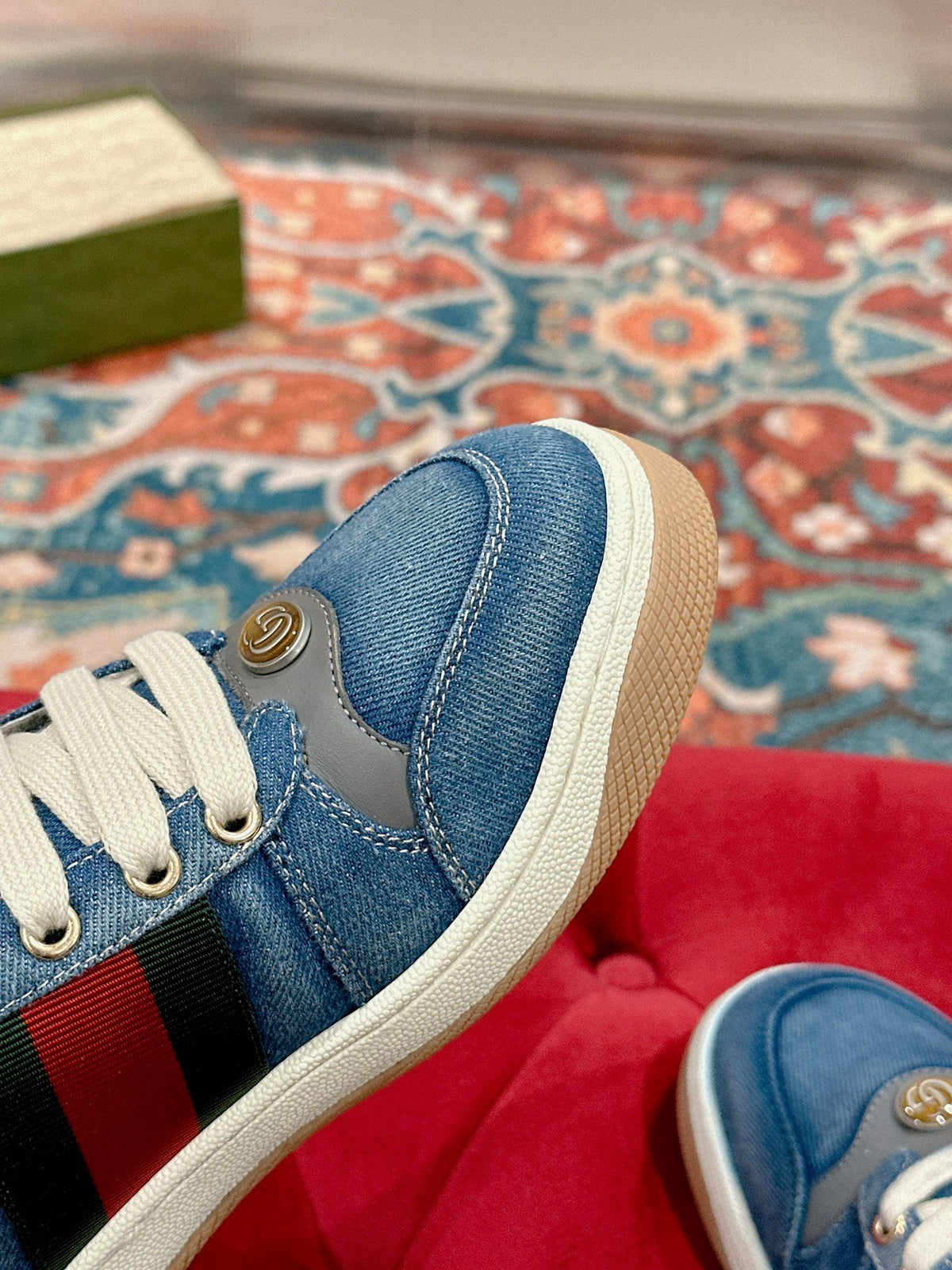 GUCCI 26S SCREENER SNEAKER IN BLUE DENIM AND LEATHER