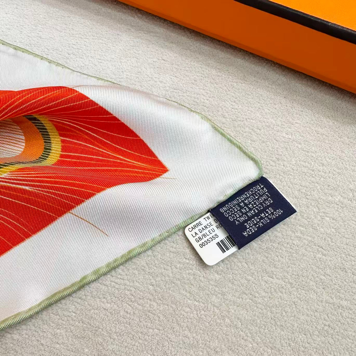 HERMES 26S SCARF 88 IN SILK 495804