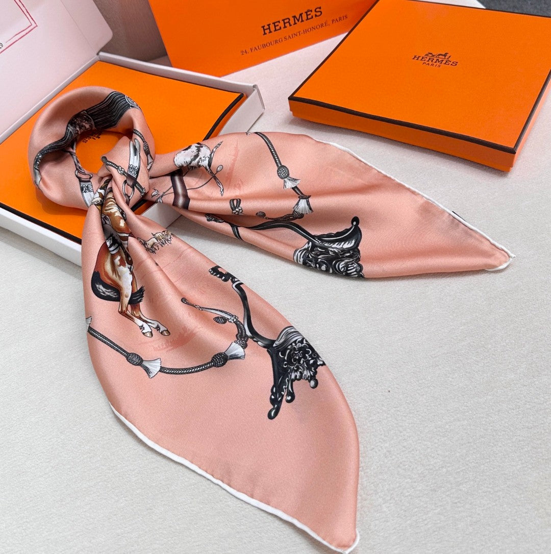 HERMES 26S SCARF 90 IN SILK AND CASHMERE 492390