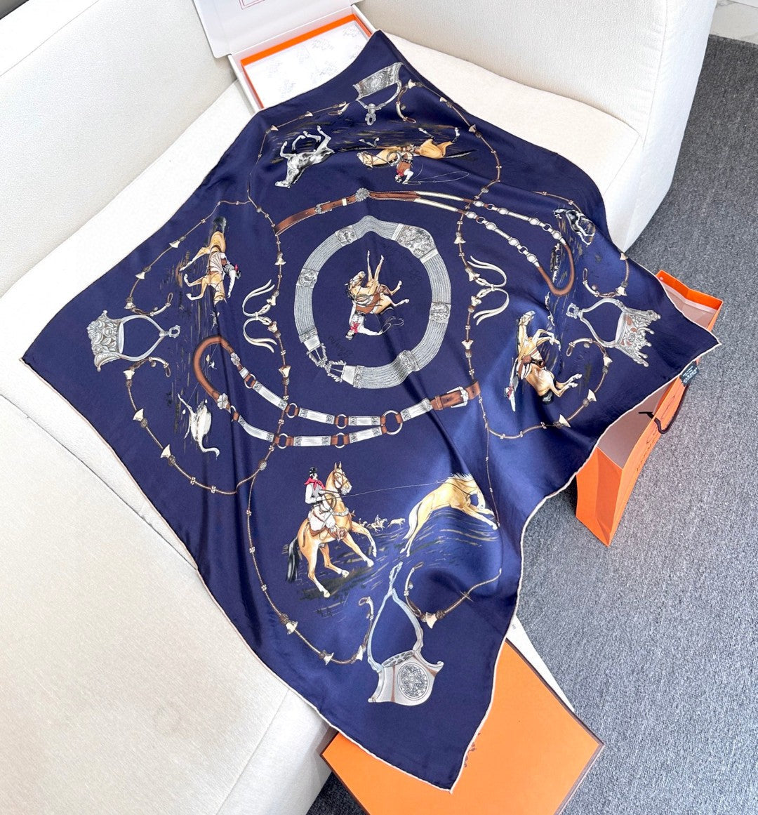 HERMES 26S SCARF 90 IN SILK AND CASHMERE 492391