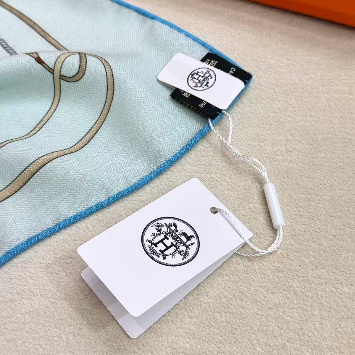 HERMES 26S SCARF 135 IN SILK AND CASHMERE 498250