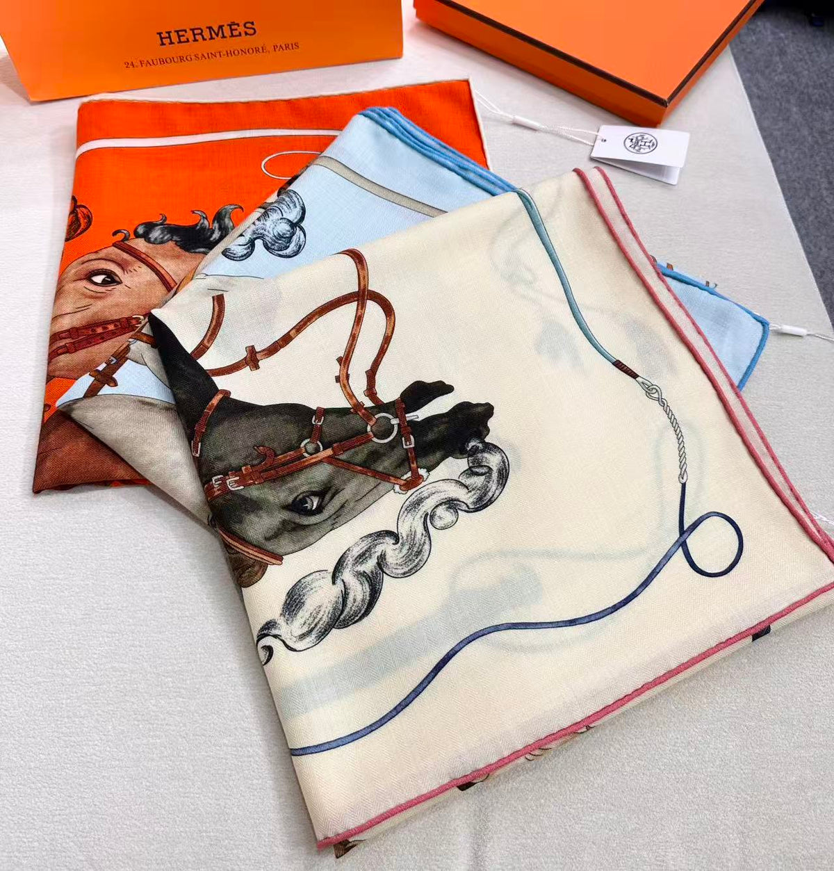 HERMES 26S SCARF 135 IN SILK AND CASHMERE 498252