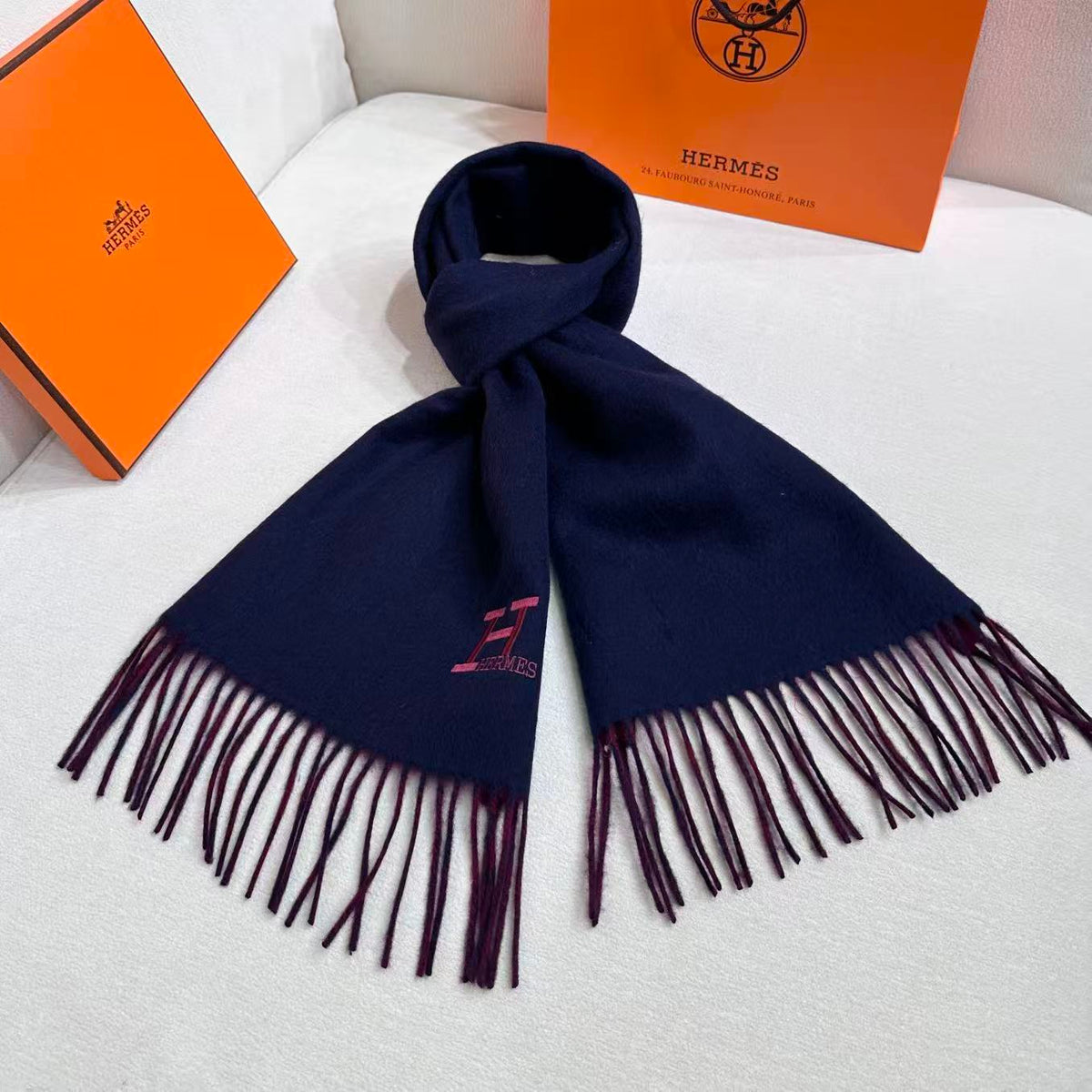 HERMES 26S SCARF 190 IN CASHMERE WOOL BLEND 492373