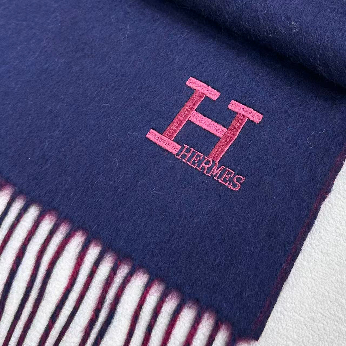 HERMES 26S SCARF 190 IN CASHMERE WOOL BLEND 492373
