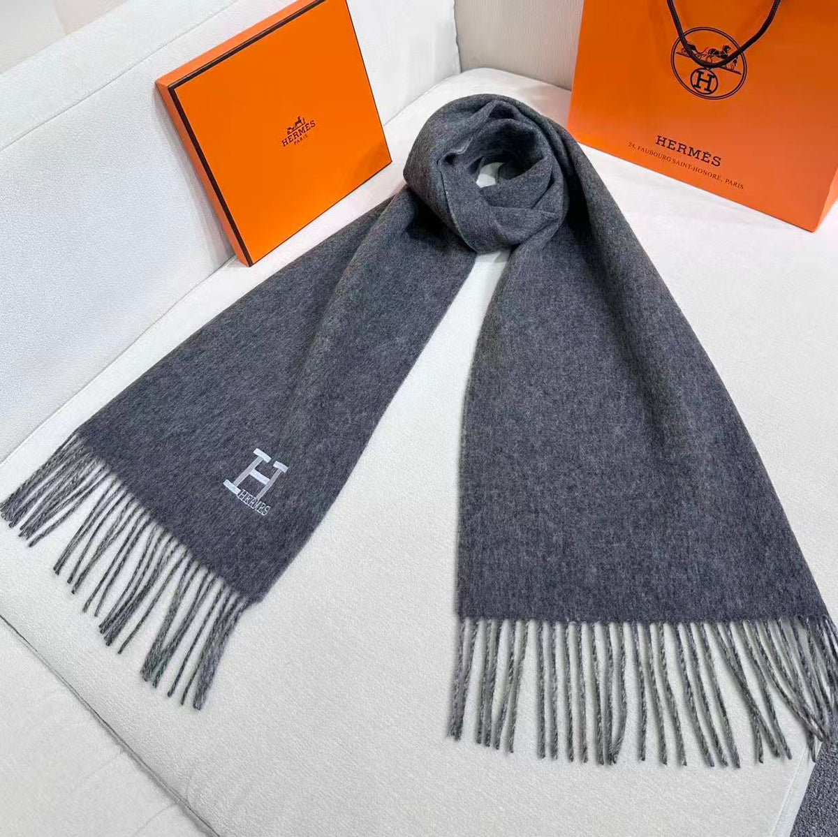 HERMES 26S SCARF 190 IN CASHMERE WOOL BLEND 492377