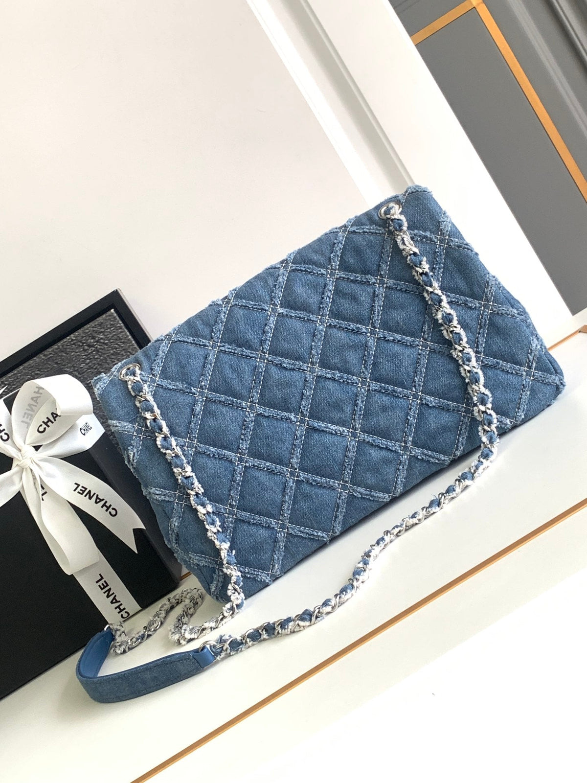 CC MINI 25 CLASSIC BAG IN BLUE COBALT DENIM