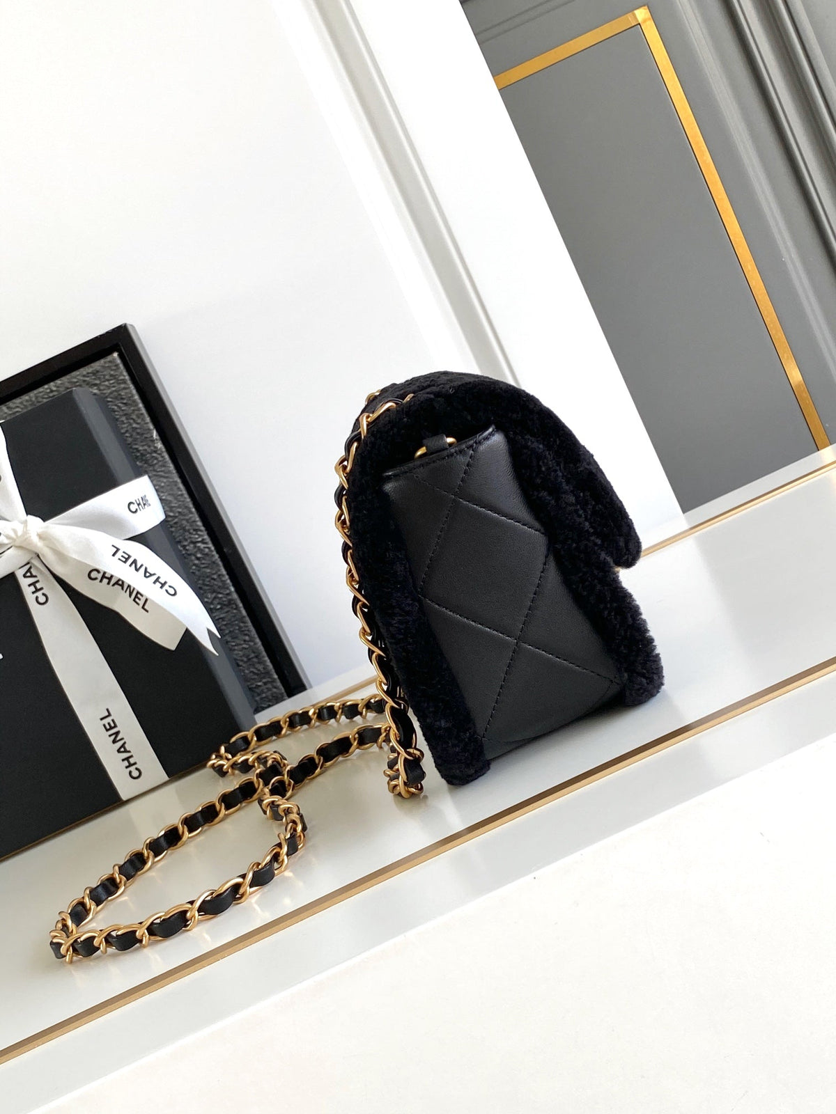 CHANEL 25S FLAP BAG 18 CM IN BLACK WOOL AND LAMBSKIN