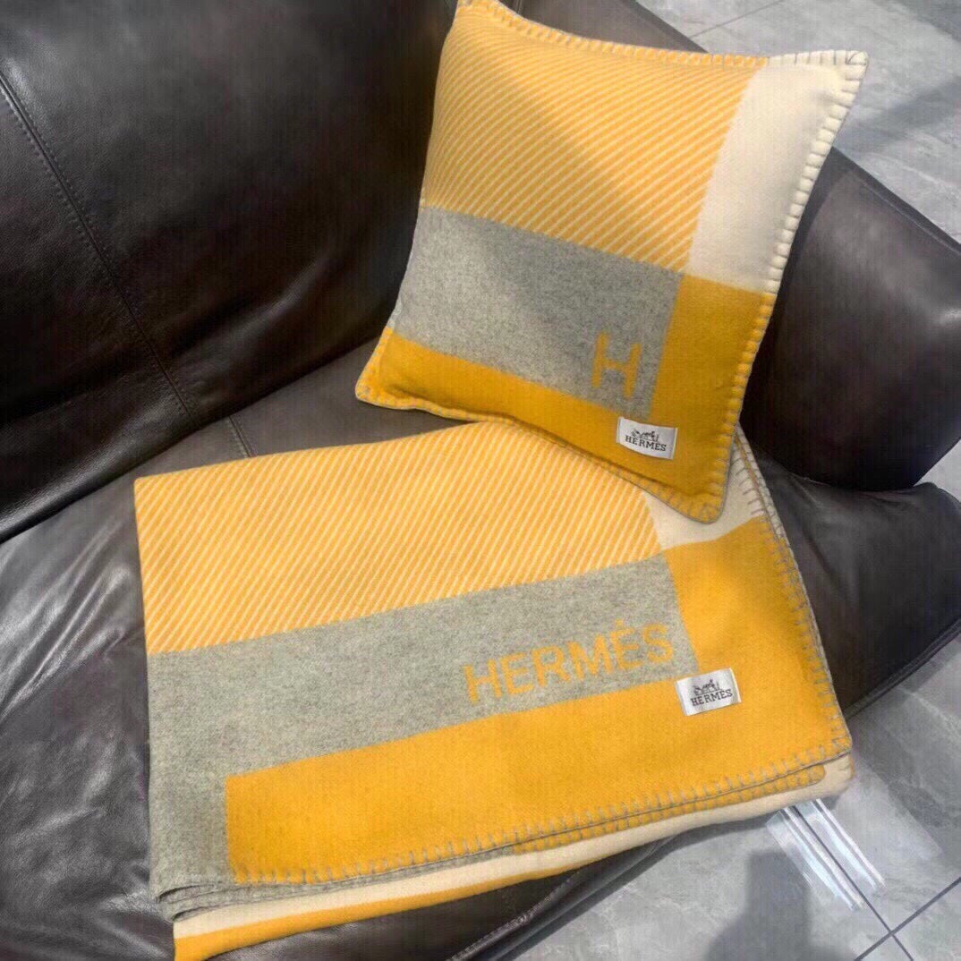 H RIVIERA BLANKET 200 CM IN CLASSIC YELLOW WOOL AND CASHMERE 136855