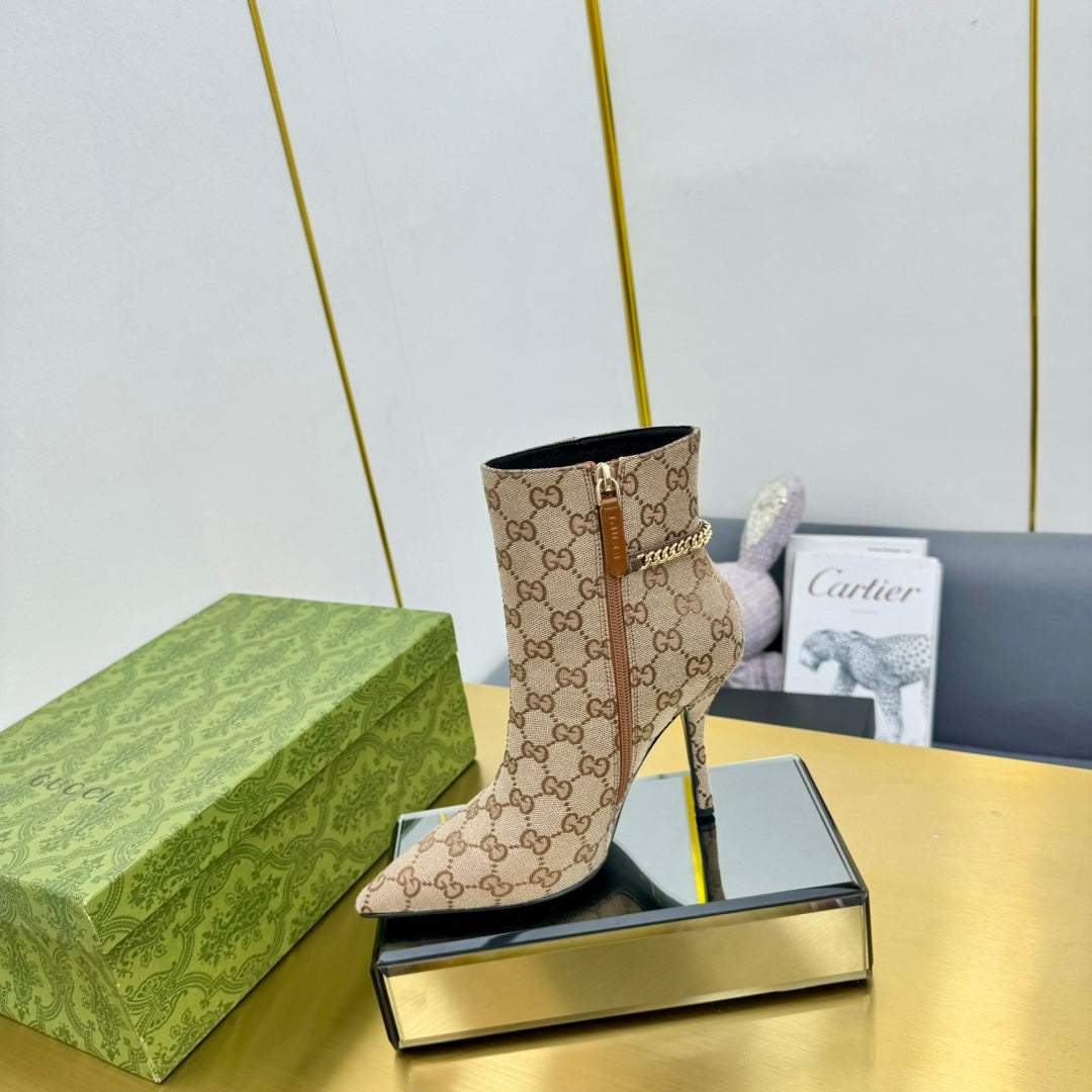 GG SIGNORIA ANKLE BOOT IN TAN BEIGE MONOGRAM CANVAS