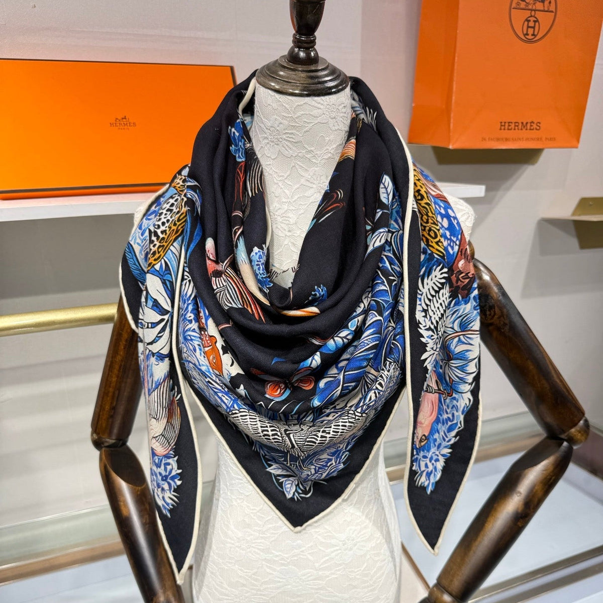 HERMES 26S SCARF 135 IN SILK AND CASHMERE 492356