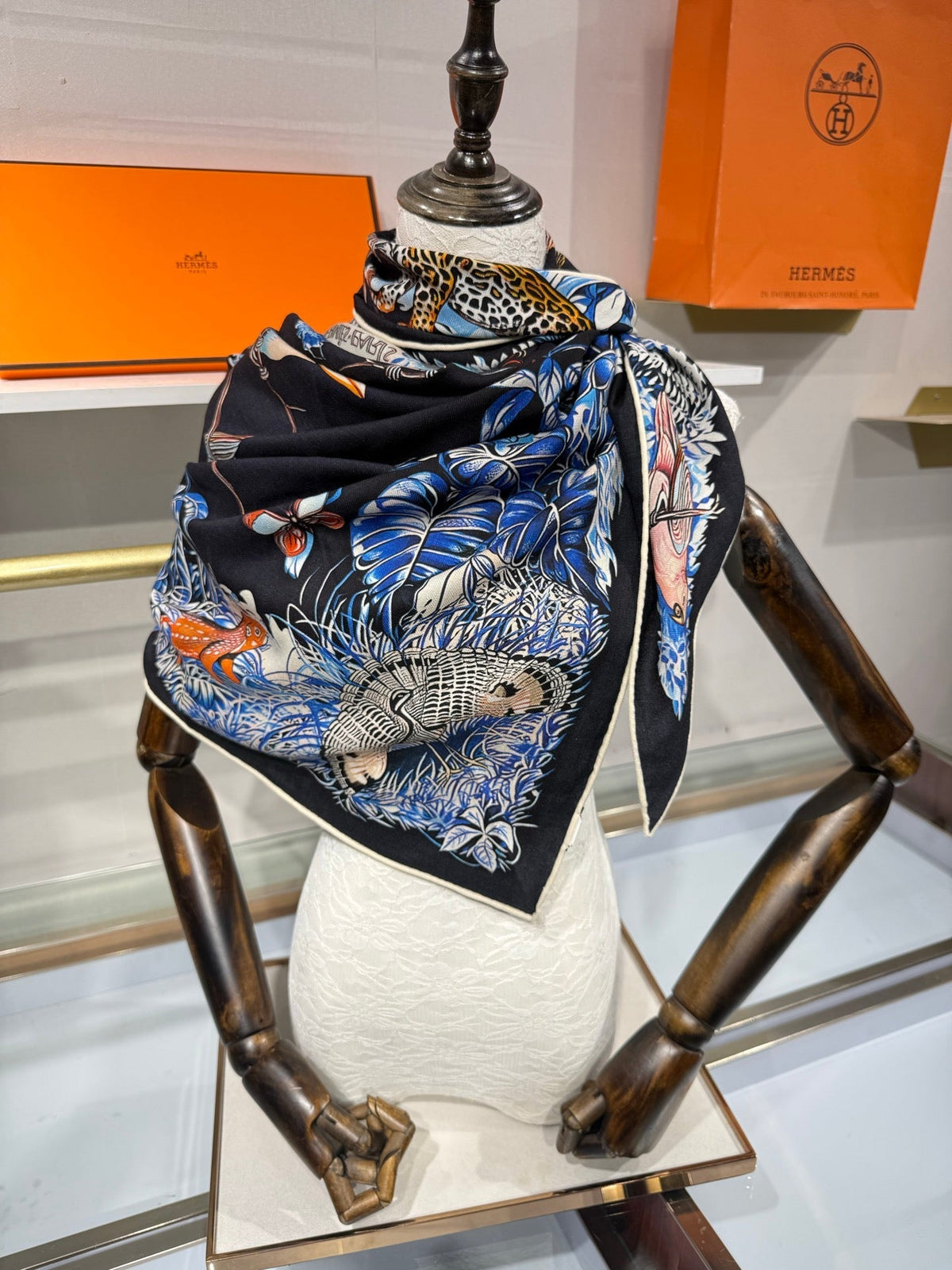 HERMES 26S SCARF 135 IN SILK AND CASHMERE 492356