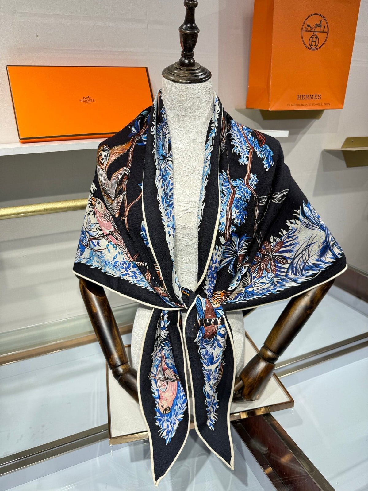 HERMES 26S SCARF 135 IN SILK AND CASHMERE 492356