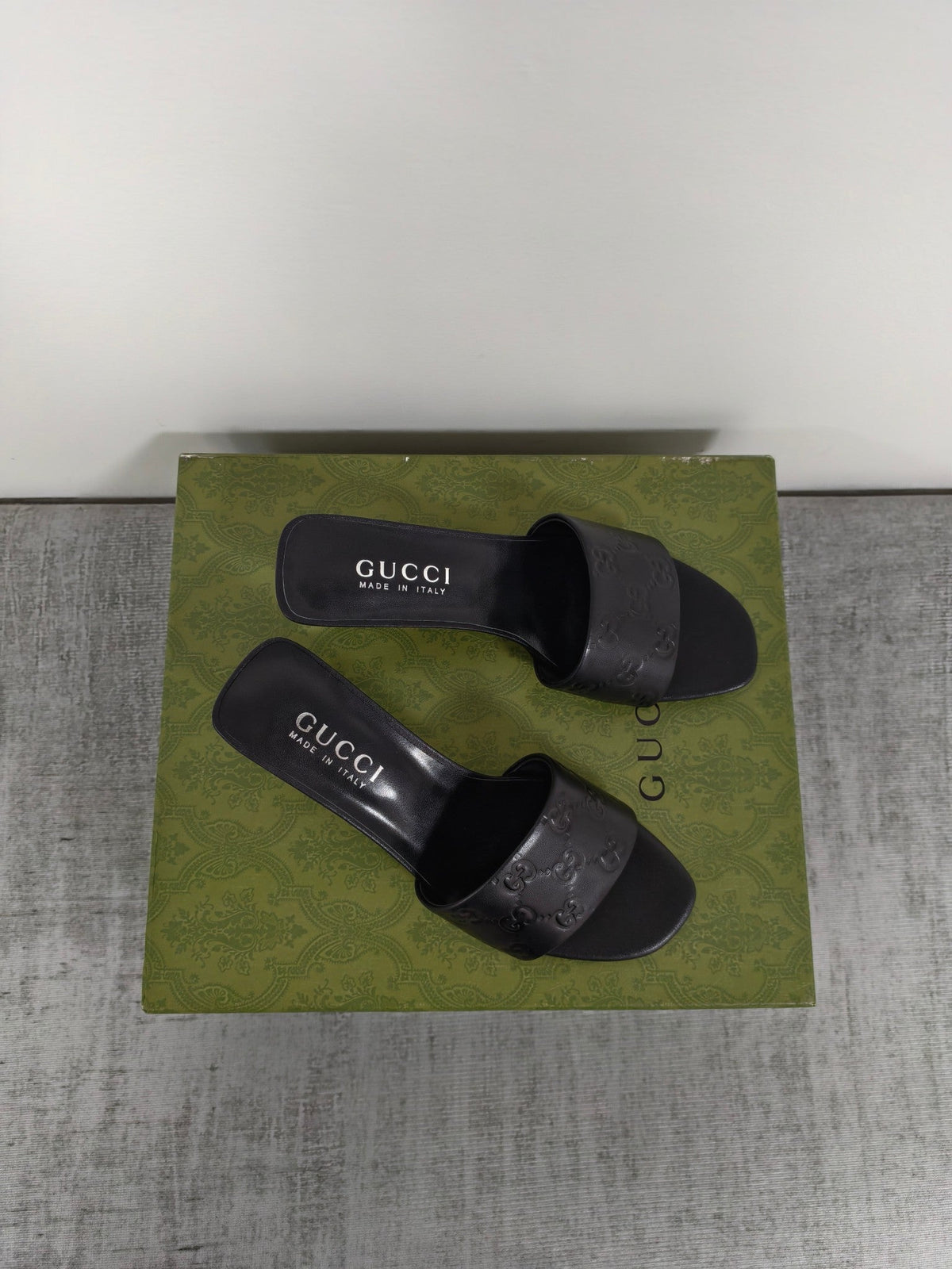 GUCCI 26S MULE SANDALS 55MM IN BLACK CALFSKIN GG EMBOSSED