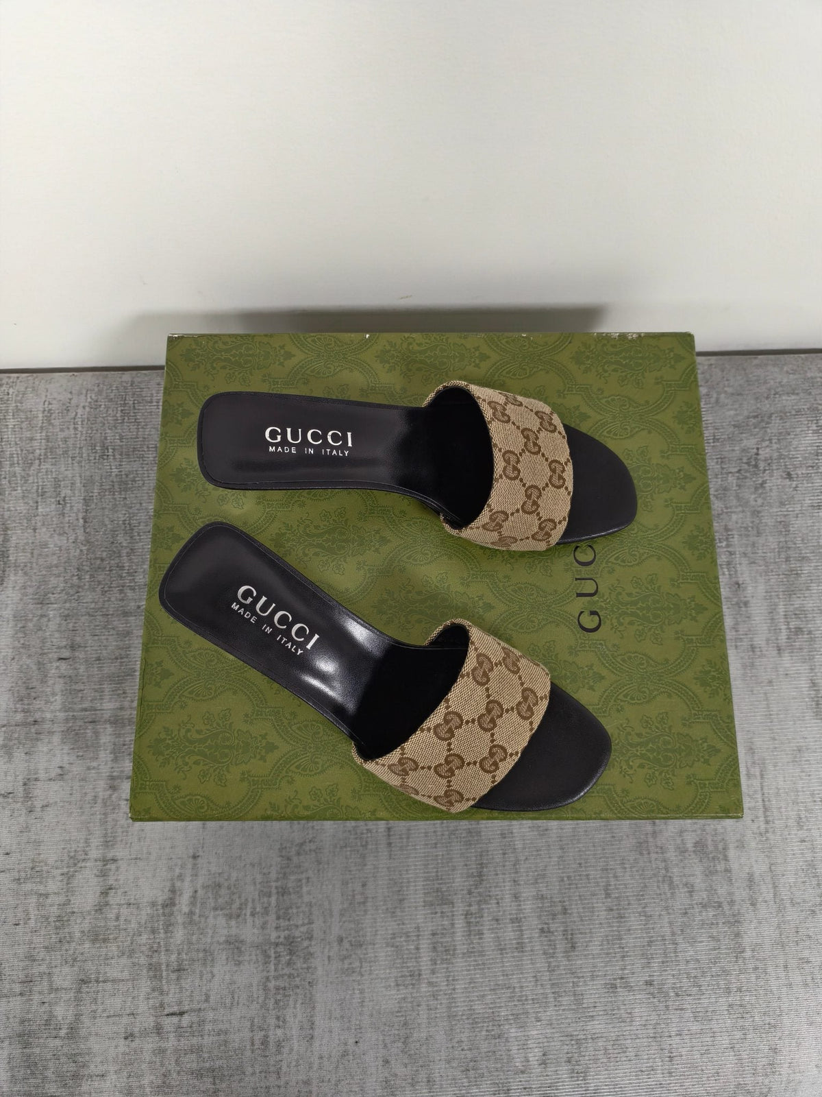 GUCCI 26S MULE SANDALS 55MM IN BEIGE BROWN GG CANVAS
