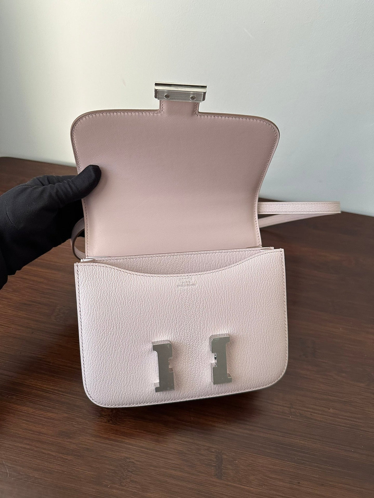 CONSTANCE 18 LIGHT PINK CHEVRE SILVER HARDWARE