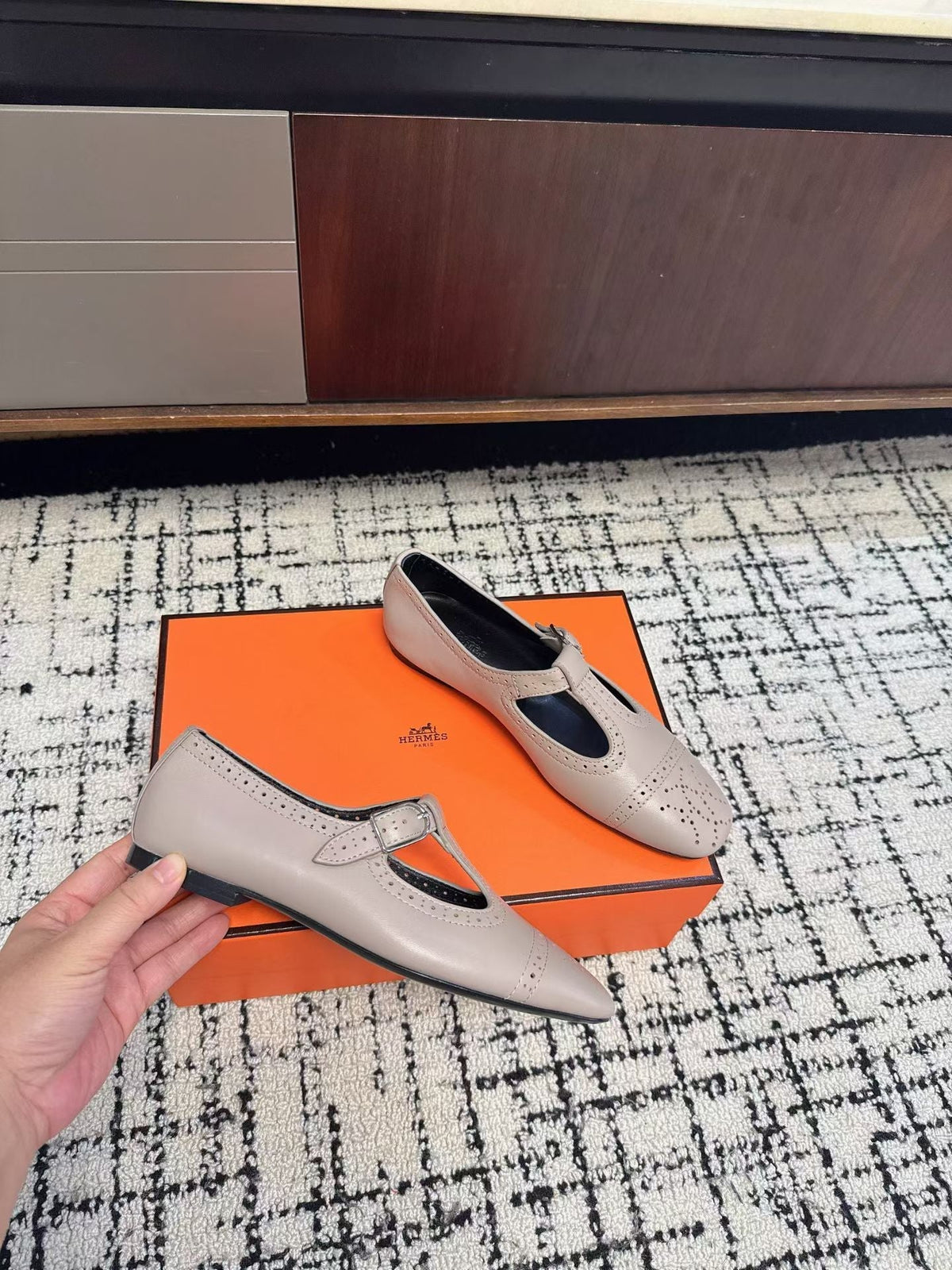 HM 26S PERFORATED BALLET FLATS IN BEIGE CALFSKIN