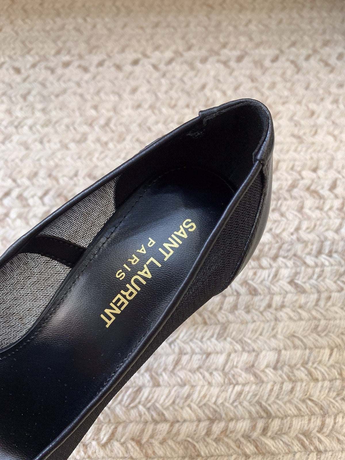 NORMA PUMPS IN BLACK MESH