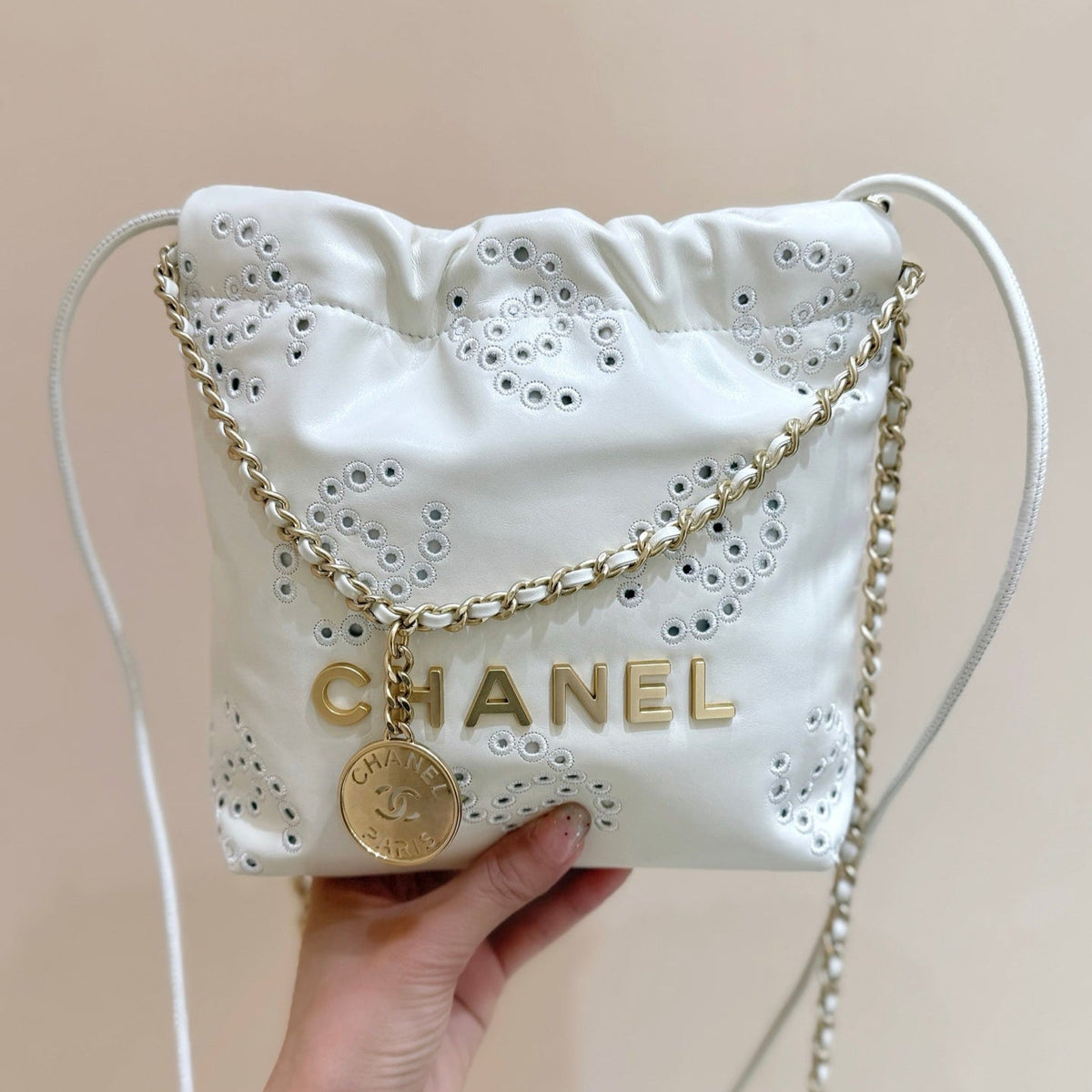 25S CHANEL MINI BAG 20 IN IVORY LAMBSKIN