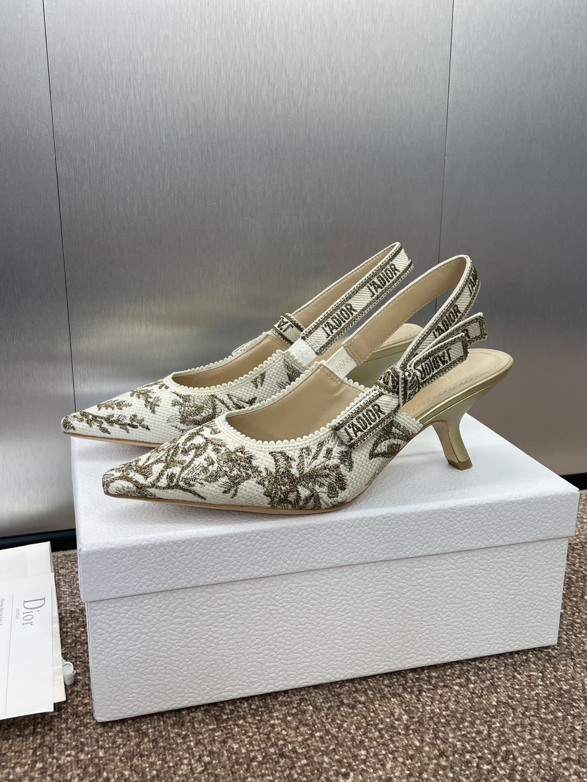 J'ADIOR HIGH SLINGBACK PUMP WHITE AND GOLD-TONE MILLEFIORI JACQUARD 65 MM