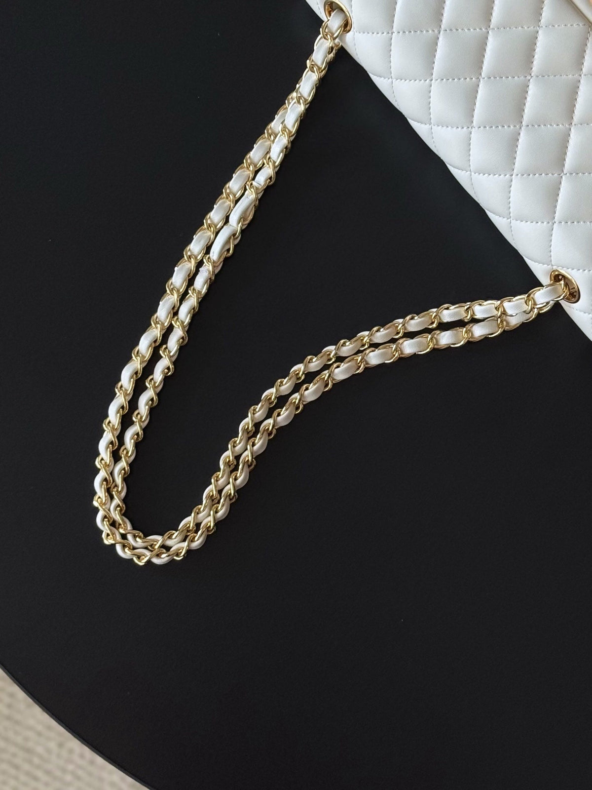 CHANEL 25S CLASSIC FLAP BAG 25 CM IN WHITE LAMBSKIN WITH GOLD HARDWARE