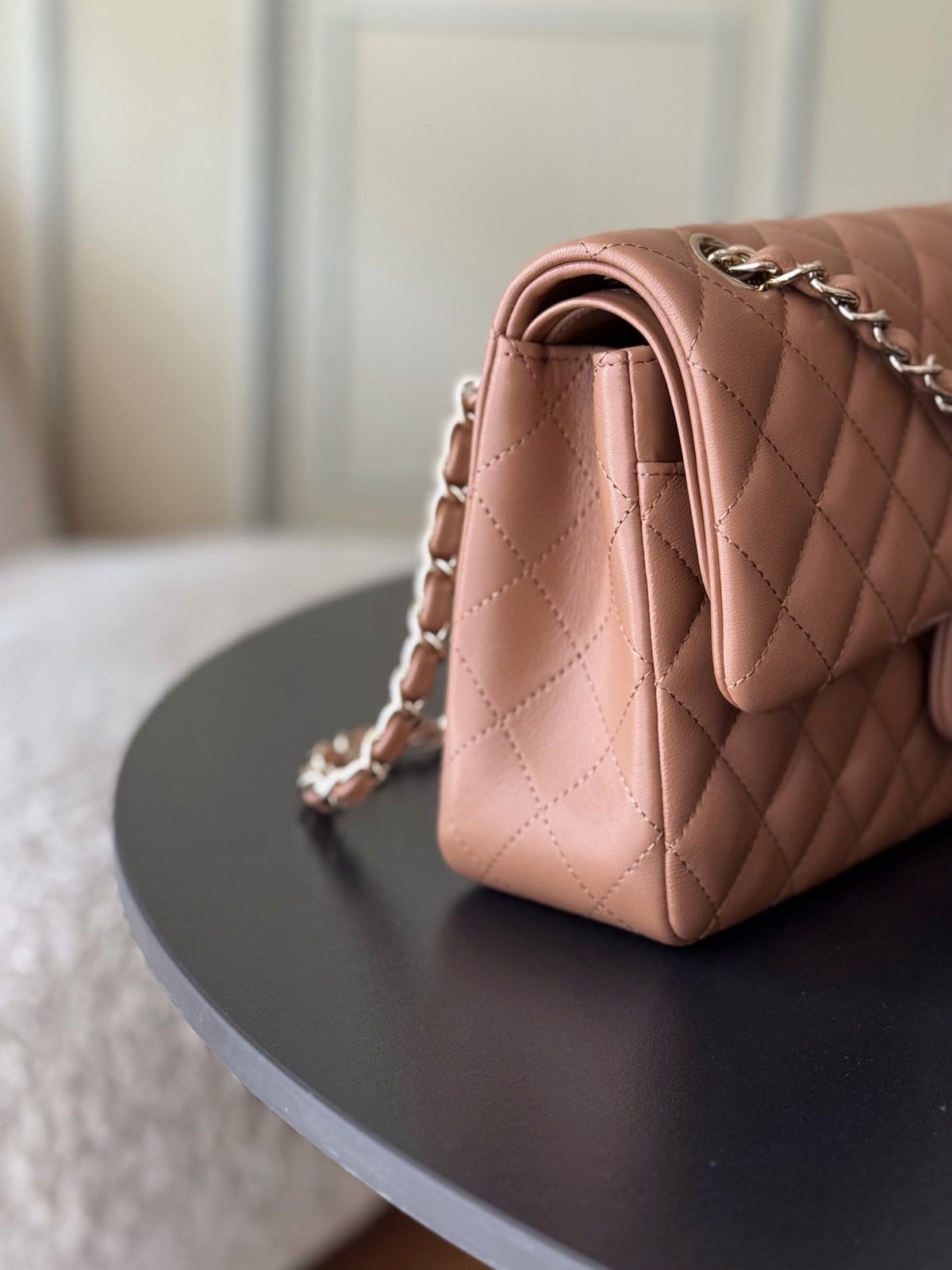 CHANEL 25S CLASSIC FLAP BAG 25 CM IN LIGHT BROWN LAMBSKIN WITH GOLD HARDWARE