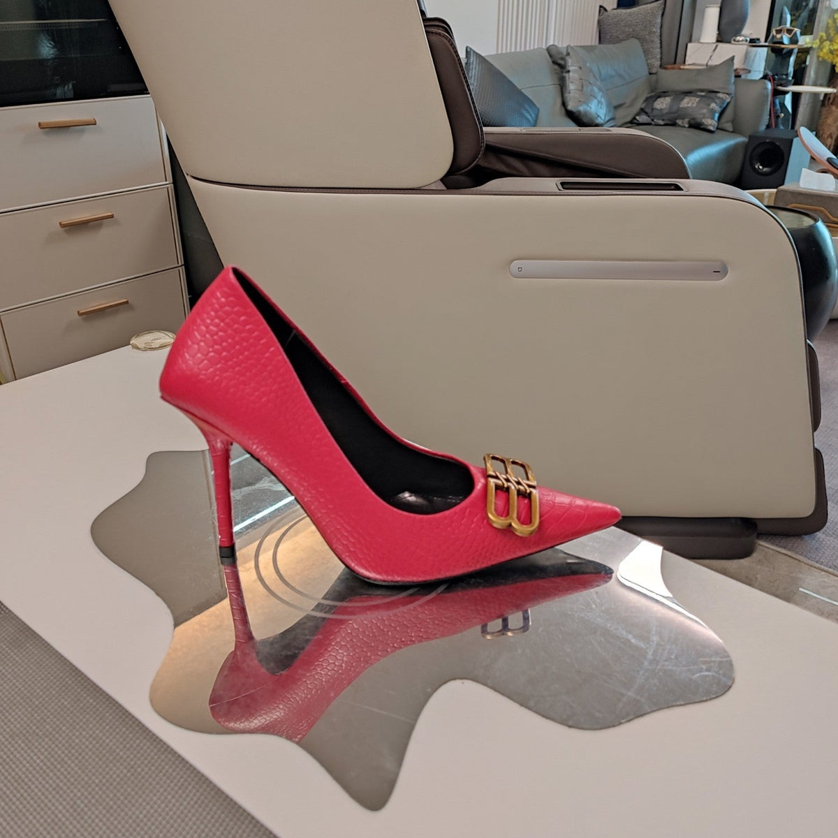 POINTED BB GOLD BUCKLE HIGH PUMPS IN RED CROCODILE PATTERN CALFSKIN