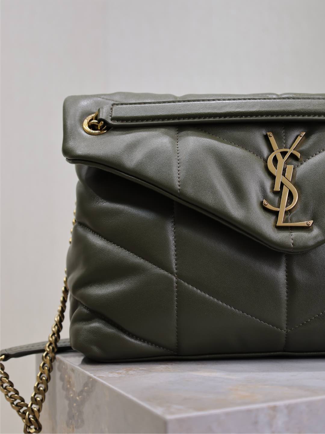YSL 25S LOULOU PUFFER GM 35 IN DARK OLIVE CALFSKIN GOLD HARDWARE