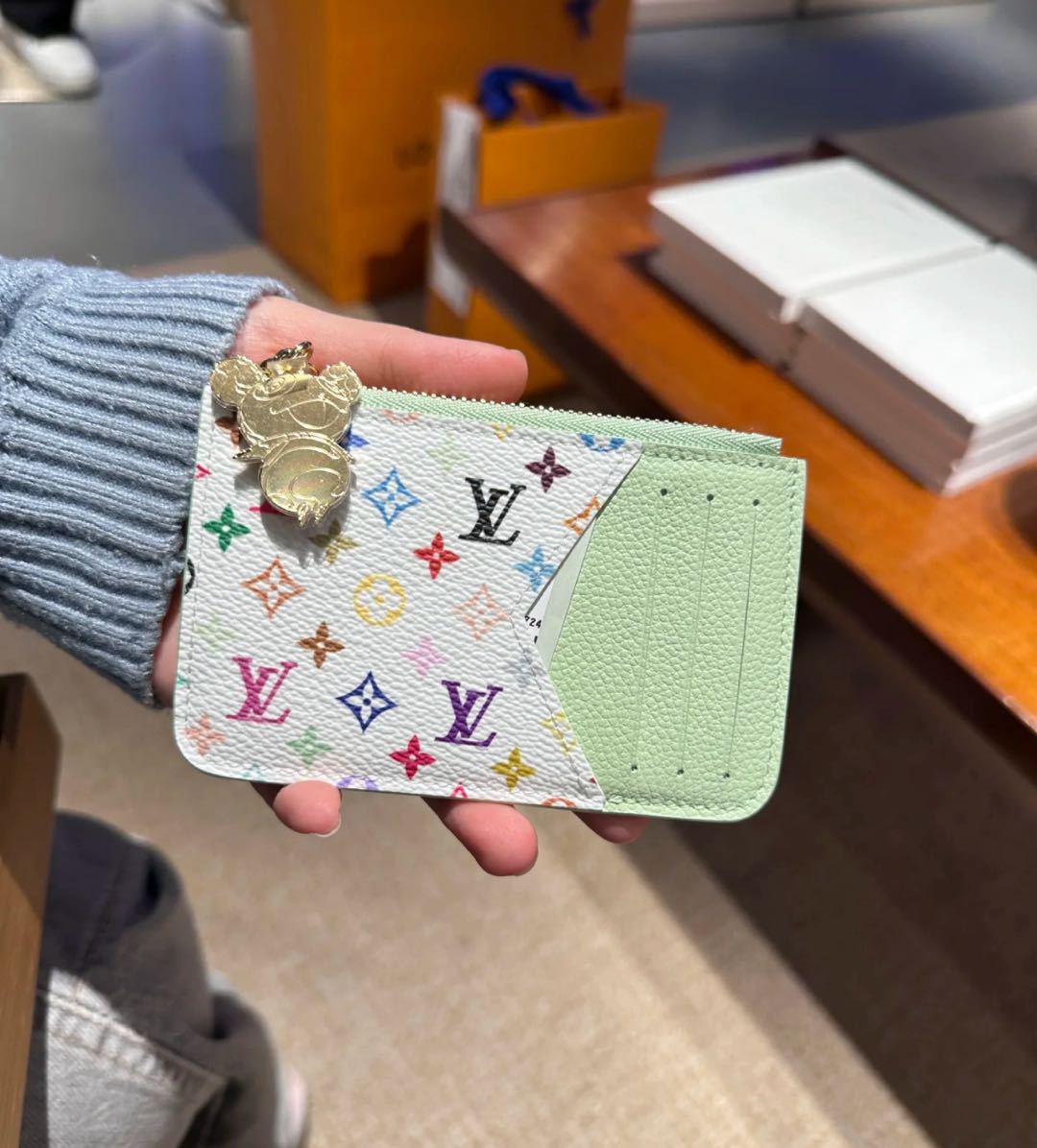 L--Inspired Card Holder Wallet: Chic & Functional! mysite