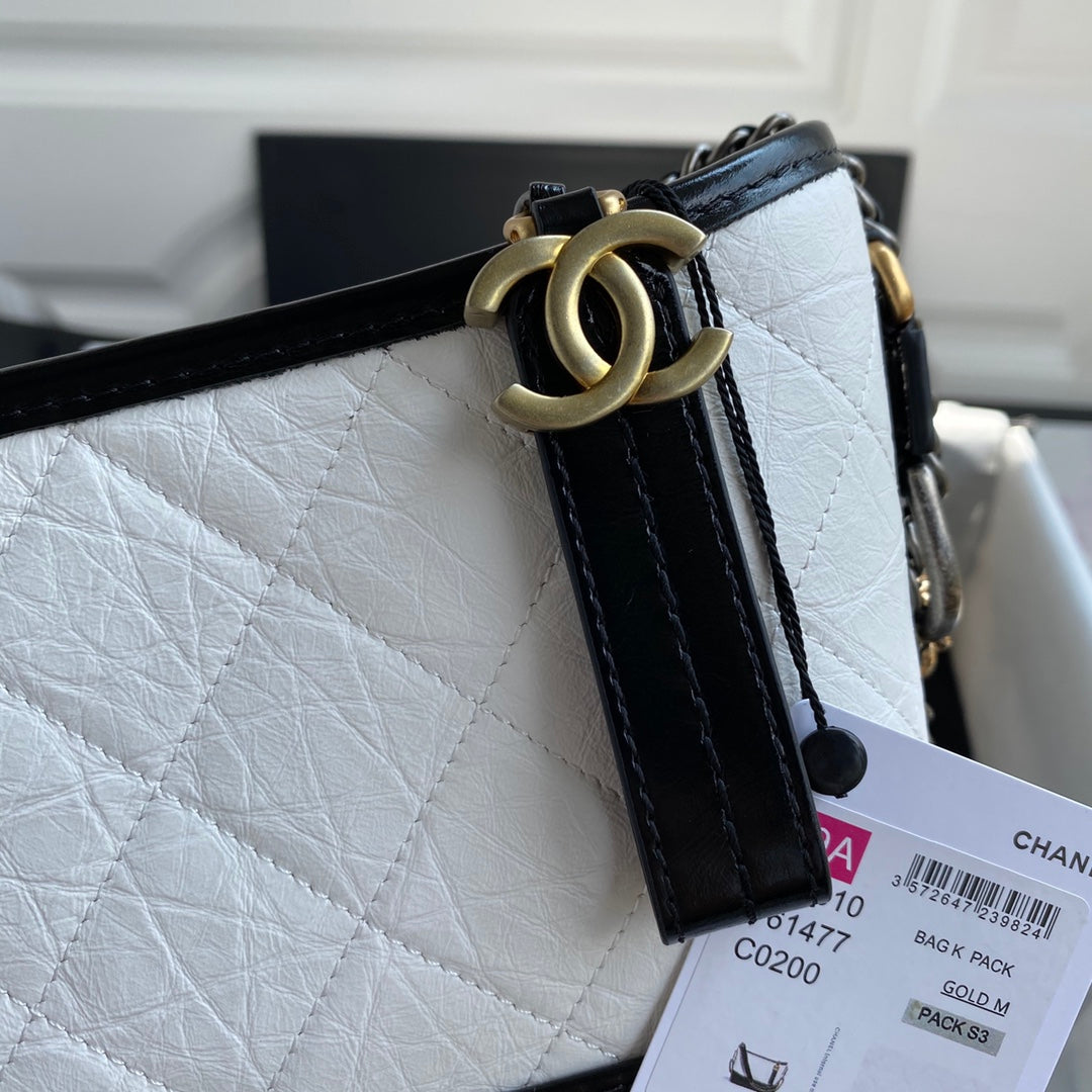 CC GABRIELLE MINI 20 HOBO BAG IN WHITE MIX BLACK CALFSKIN